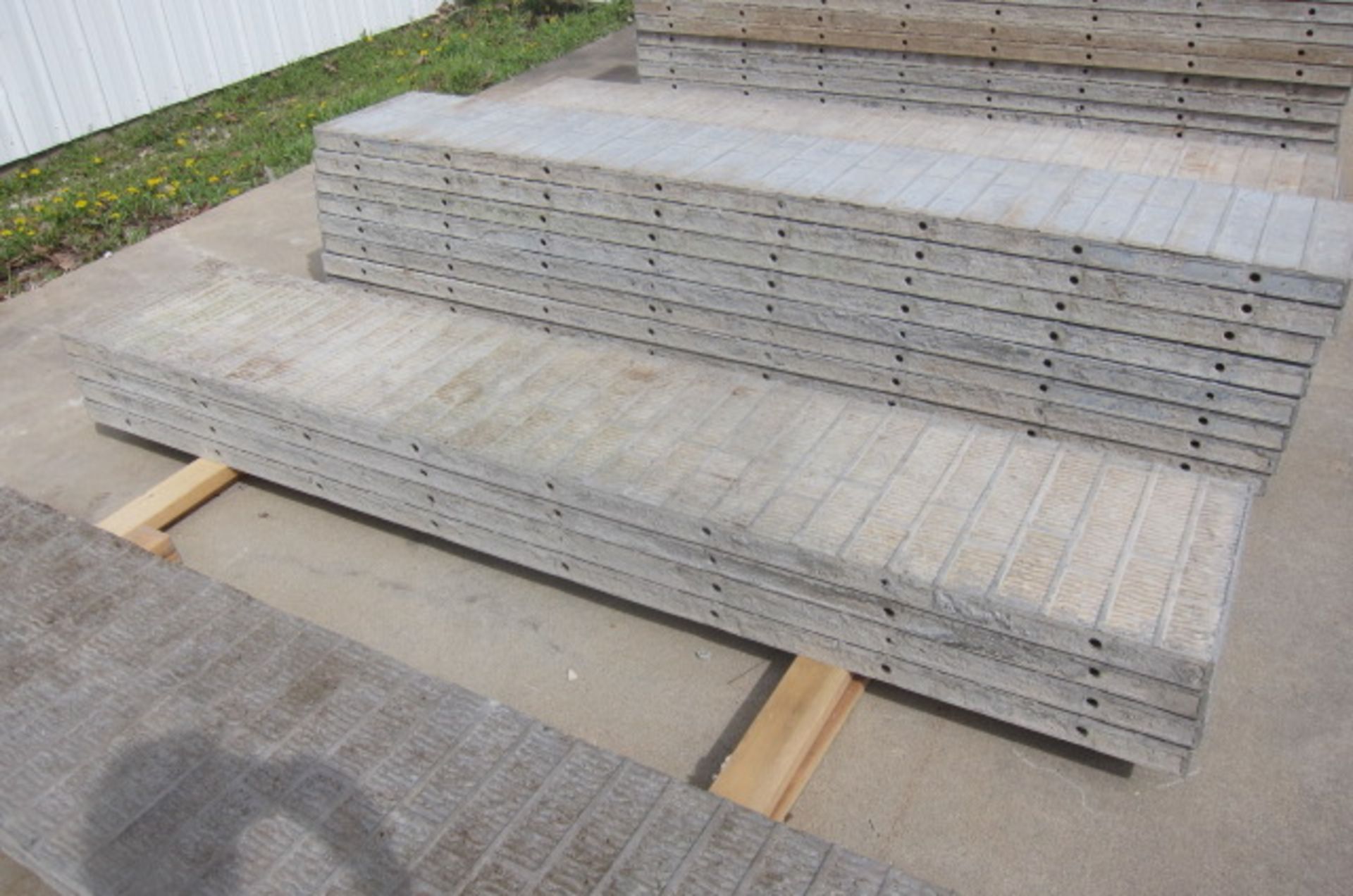 (4) 18" X 8' Wall-ties Aluminum Concrete Forms, VertiBrick, 6-12 Hole Pattern, Nice Clean Set - Image 3 of 3