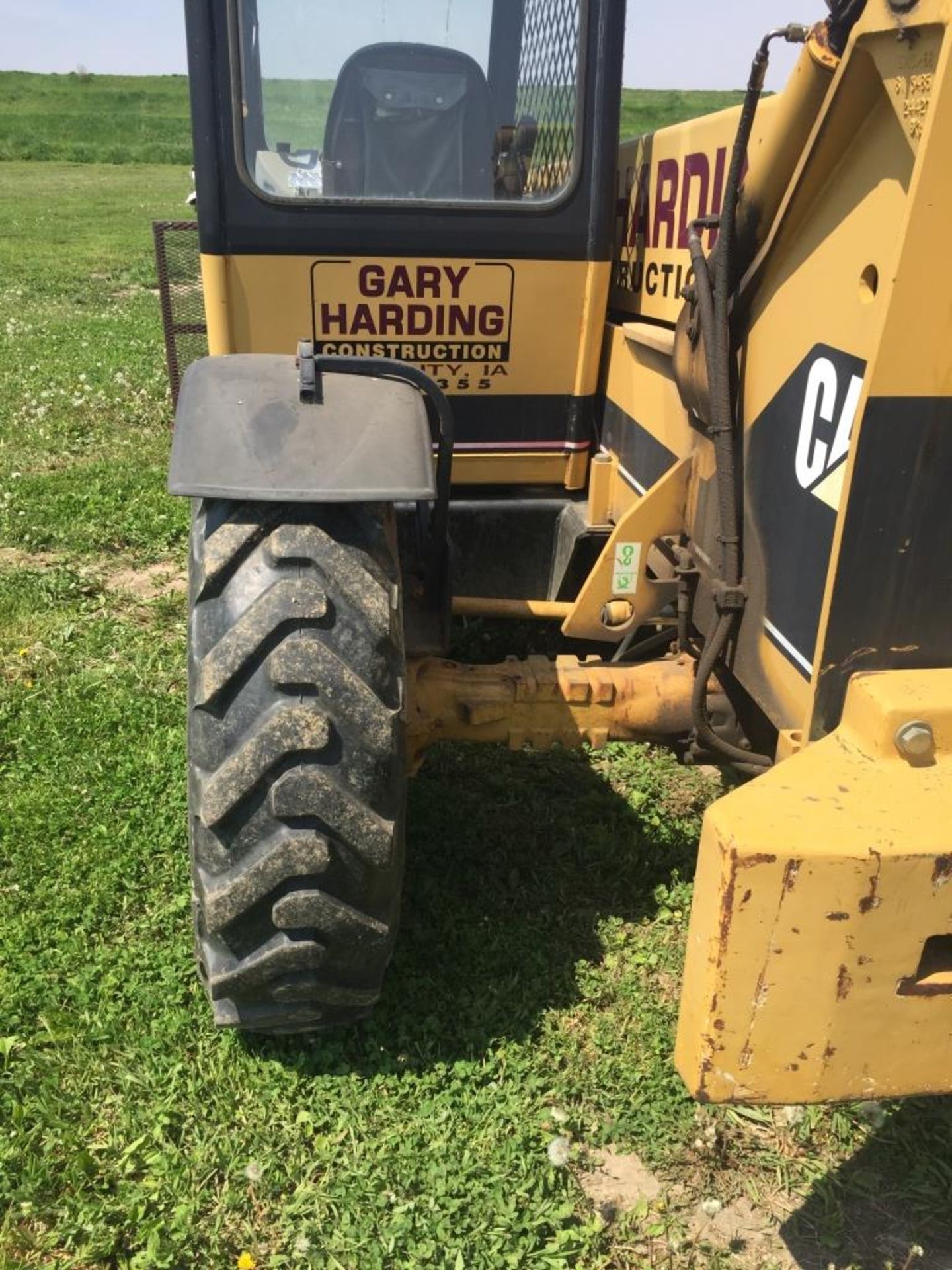 1997 Cat TH63 Telehandler, 4x4, 6000lbs capacity, 41' reach, Outriggers, 13.00-24 Tires, 1,723 - Image 21 of 36