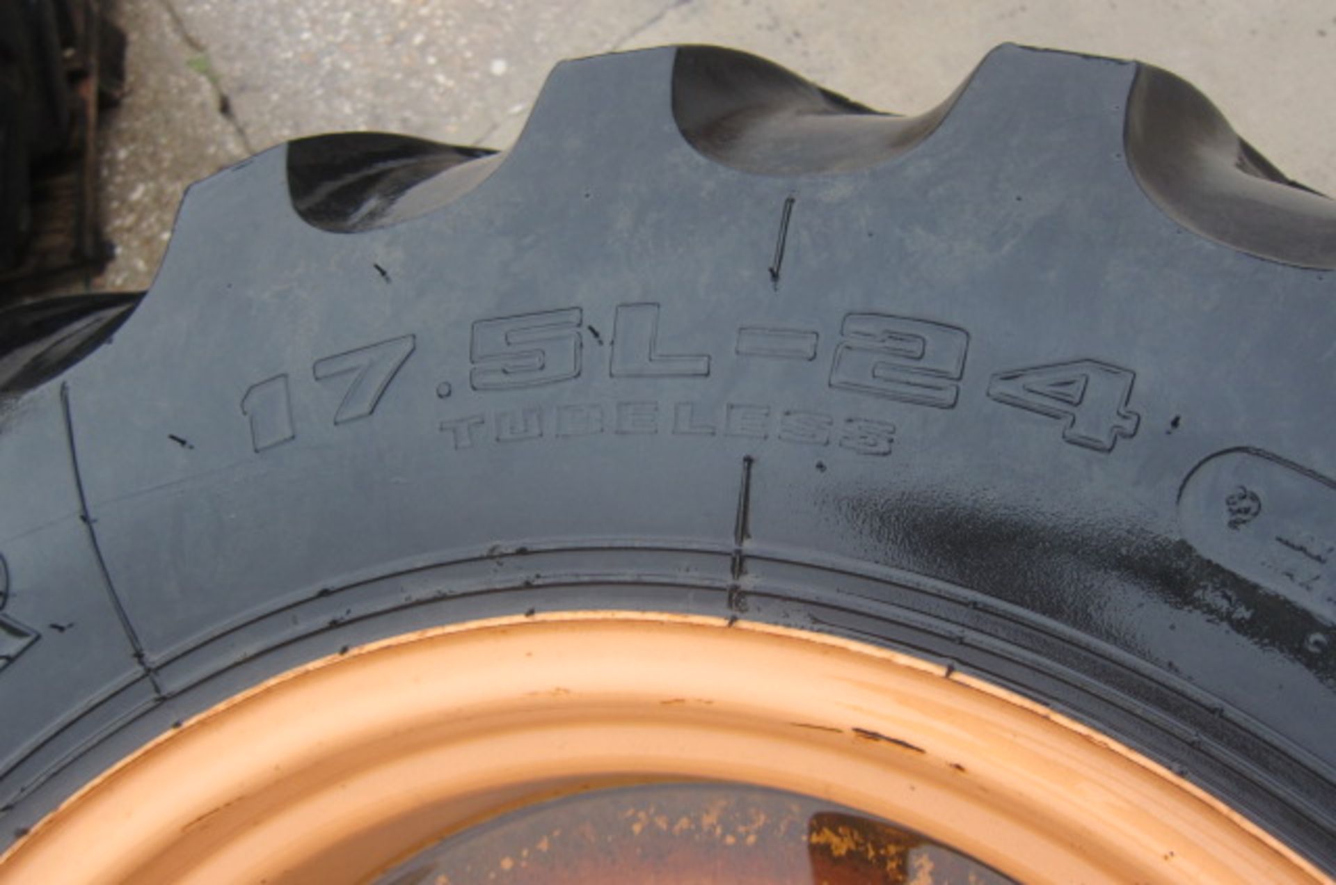 (2) Used Goodyear IT525 17.5L-24 Tires & Rims, Titan 10 Bolt Rim, 11" Center, 13 1/4" Pattern, - Image 5 of 7