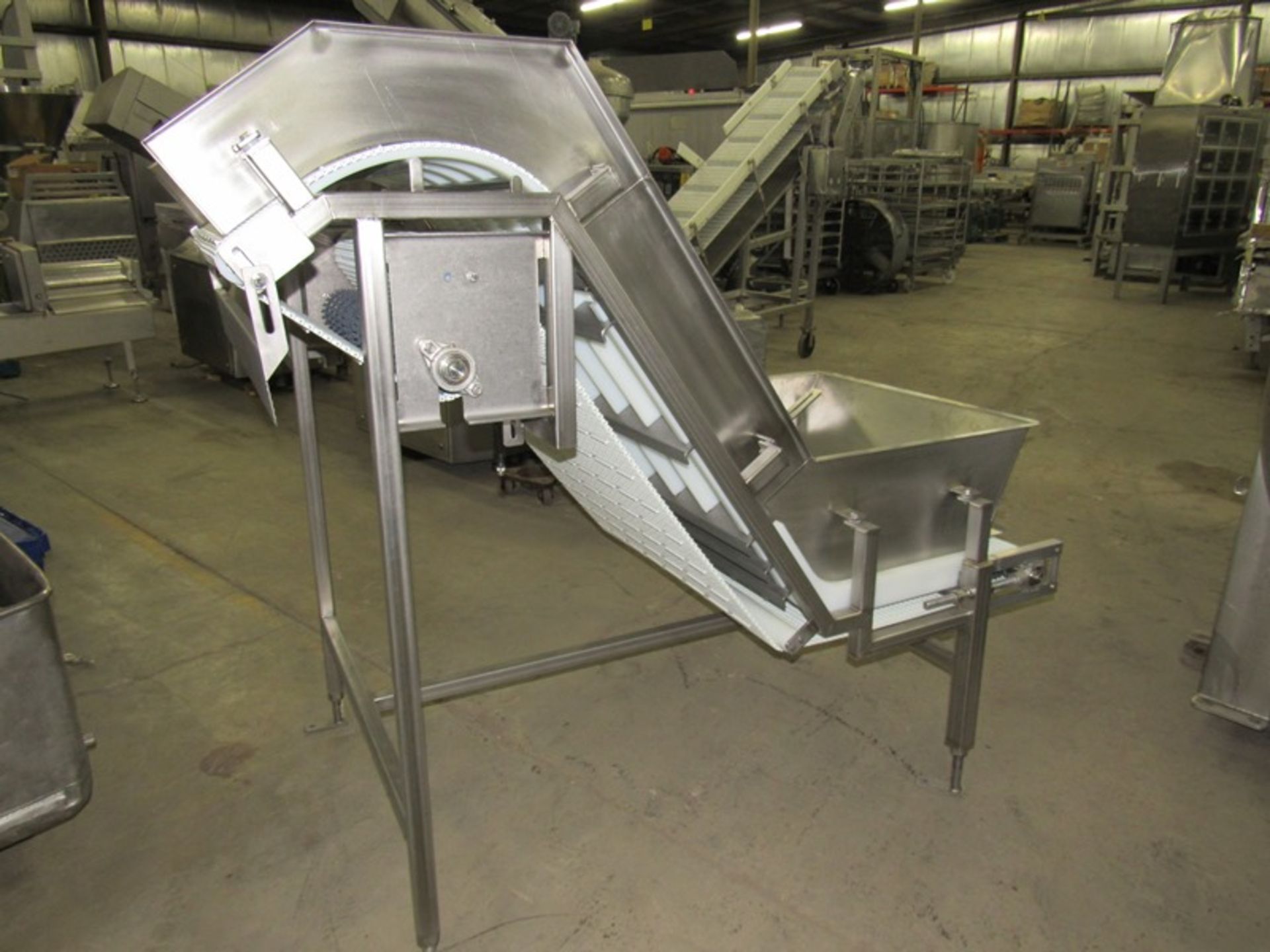 S.S. Incline Conveyor 34" W X 7' L flighted plastic belt, 1/4" high, flights spaced 3 1/2" apart, - Image 3 of 6