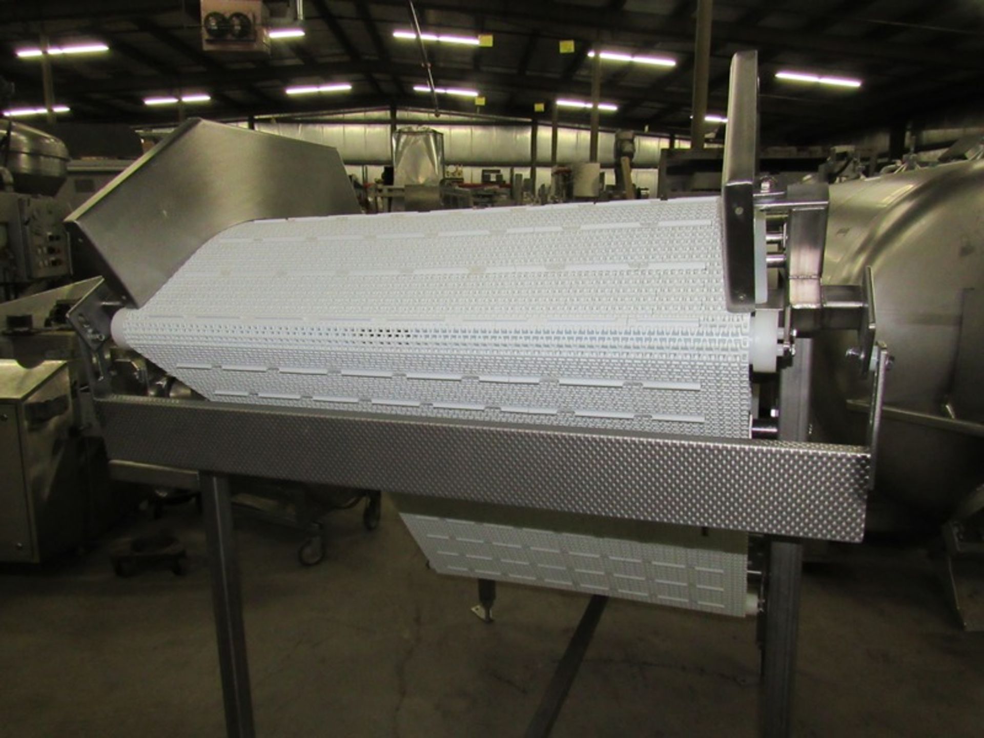 S.S. Incline Conveyor 34" W X 7' L flighted plastic belt, 1/4" high, flights spaced 3 1/2" apart, - Image 5 of 6