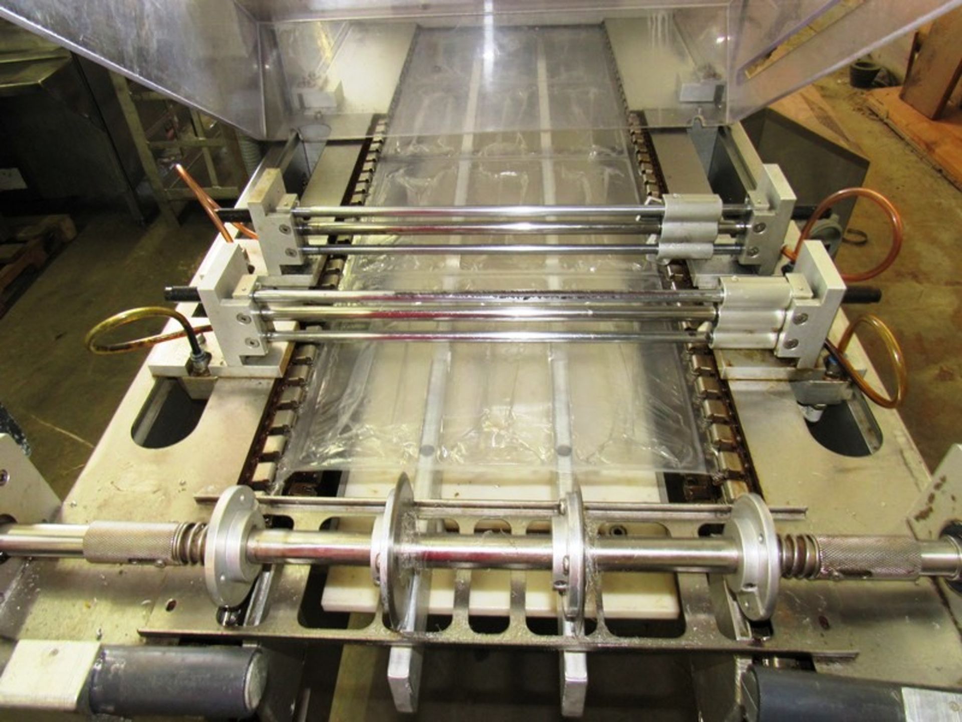 VC999 Mdl. RS320 Rollstock Vacuum Packaging Machine, Ser. #32003133240, 320 mm between chains, color - Image 3 of 10