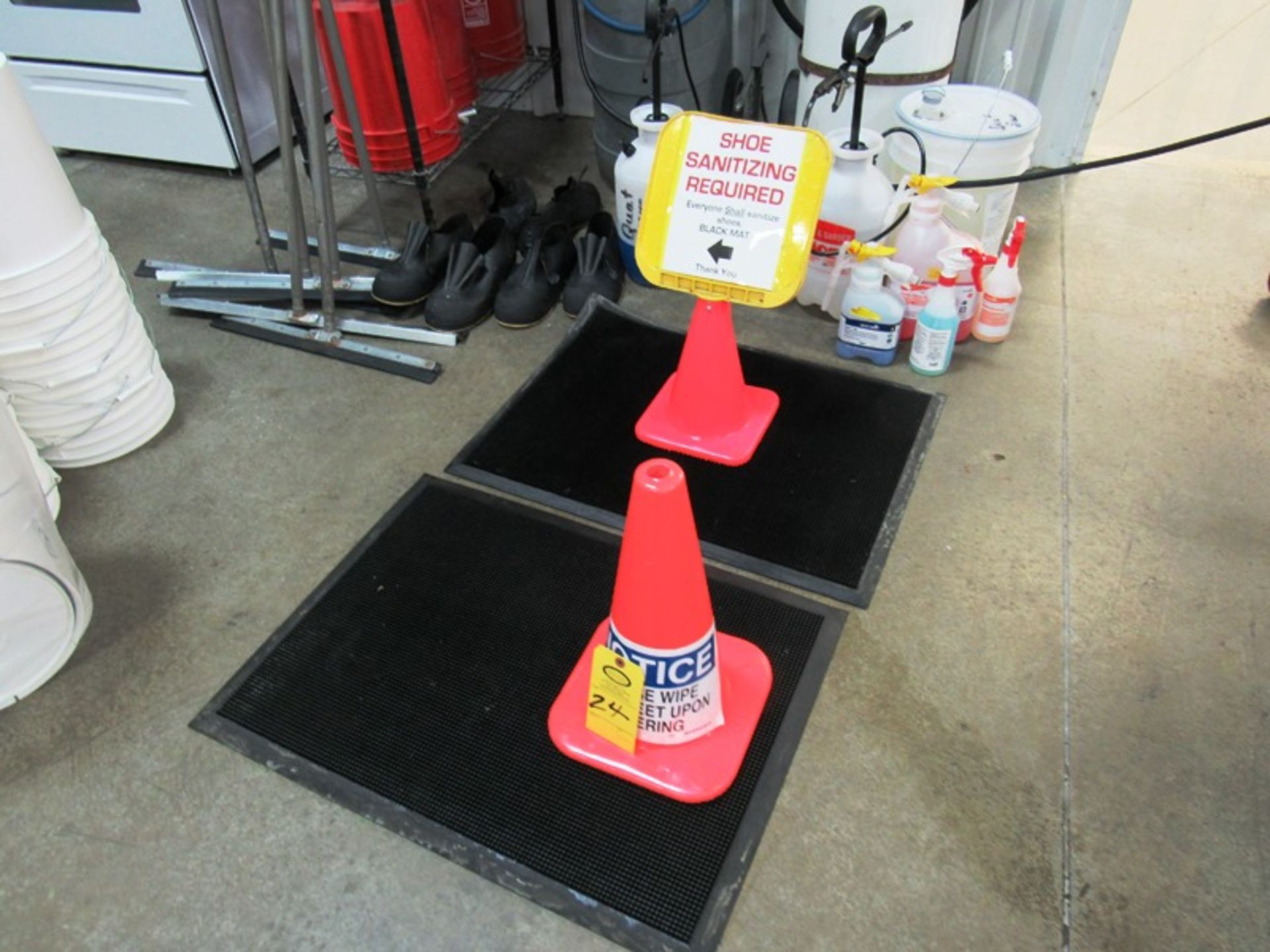 (2) Plastic Chemical Foamers, (2) Plastic Pump Sprayers, Buckets, Brushes, Squeegees, Rubber - Image 4 of 6