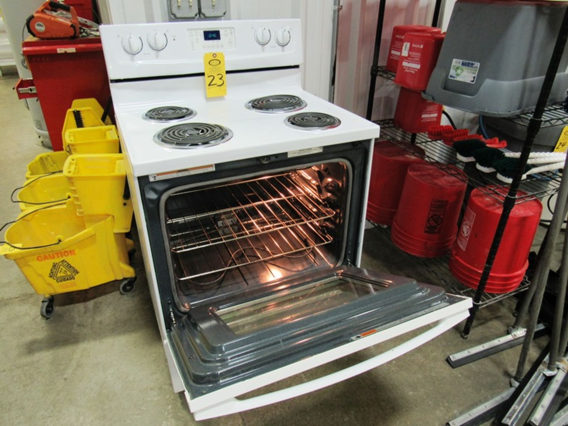 Whirlpool Electric Stove, 4-burners & oven, 30" W X 27" D X 48" T, 220 volts, 1 phase (Removal