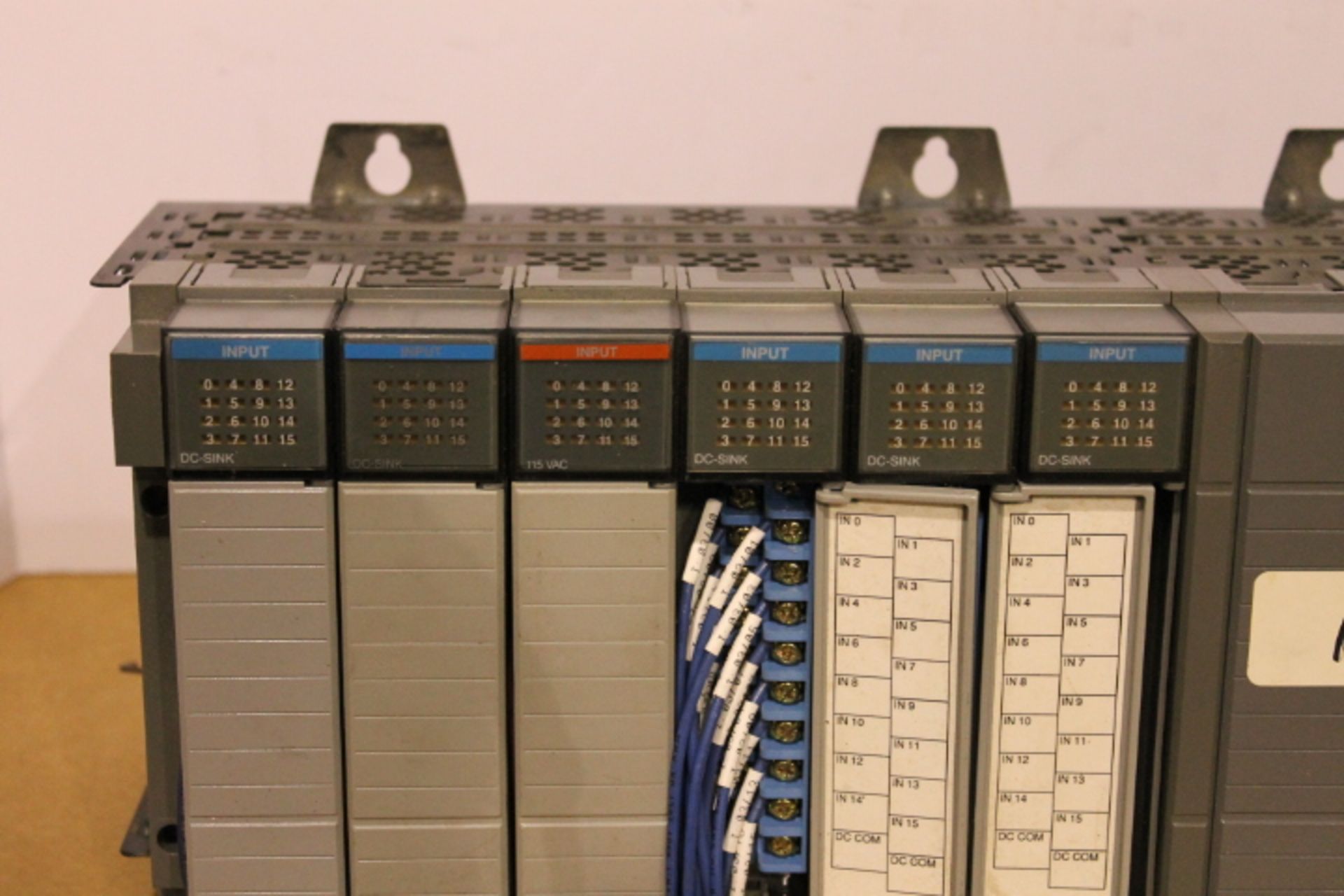 ALLEN-BRADLEY SLC 500 RACK W/ VARIOUS CARDS (SEE PICTURES) - Image 2 of 5