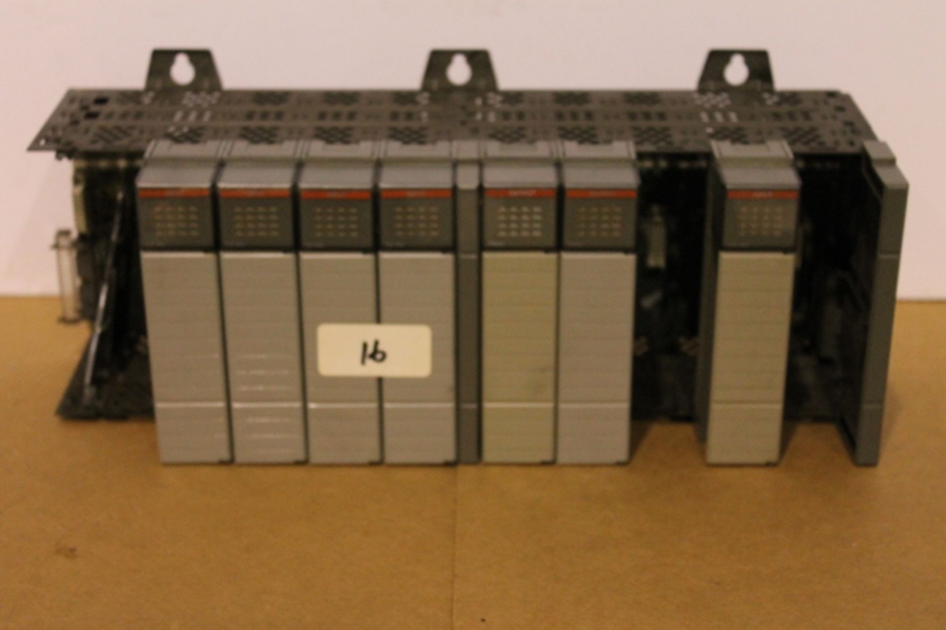 ALLEN-BRADLEY SLC 500 RACK W/ VARIOUS CARDS (SEE PICTURES)