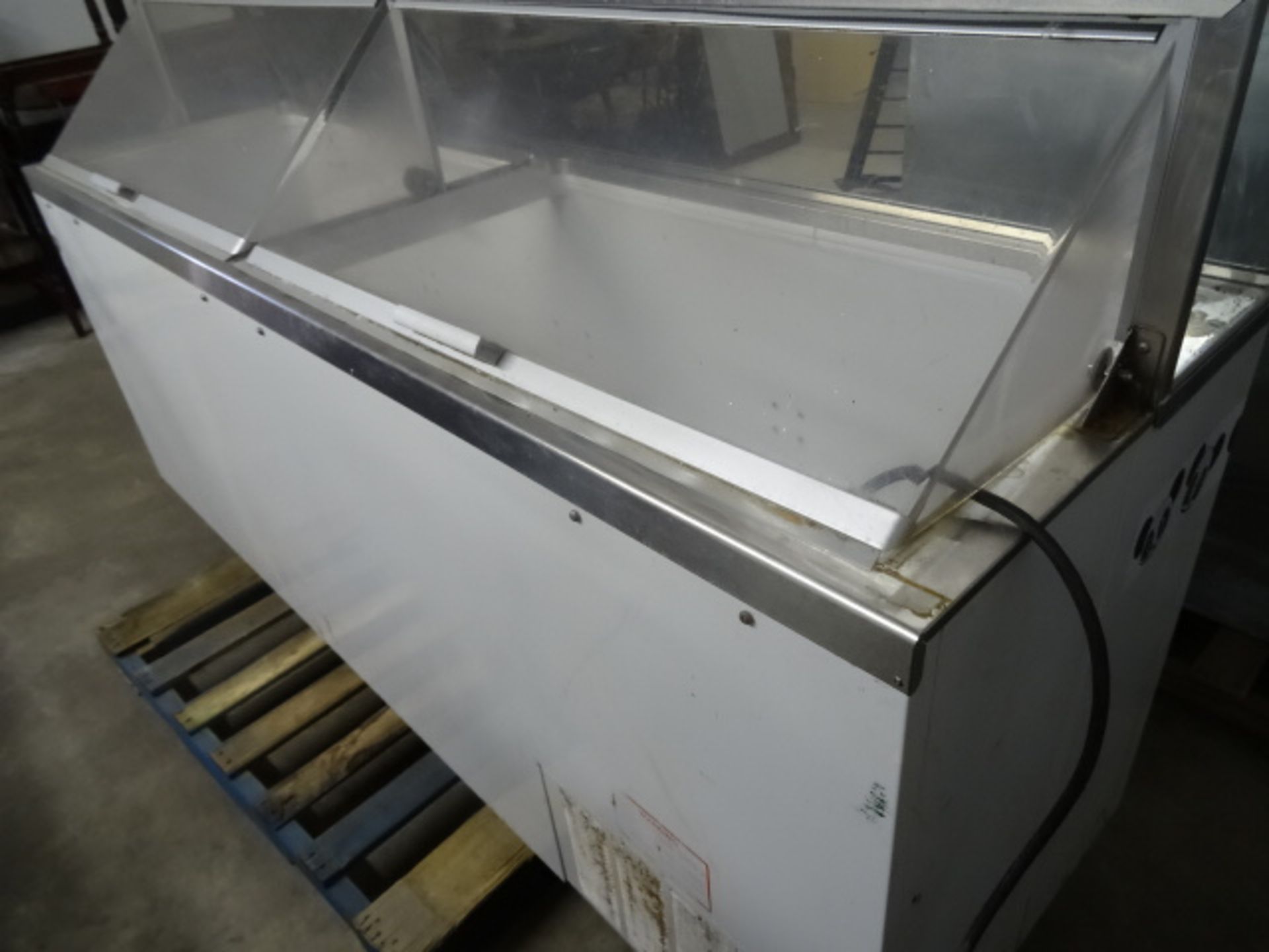 1x, Kelvinator 88" Ice Cream Dipping Cabinet - Image 4 of 5