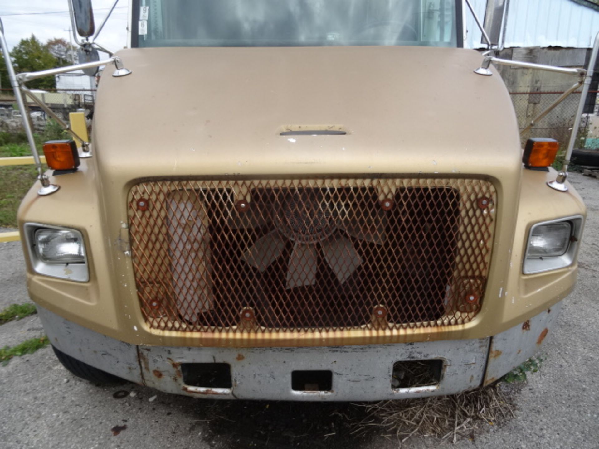 1x, 1994 Freightliner FL70 Straight Truck w/ 23' Reefer Box (AS-IS) - Image 4 of 18