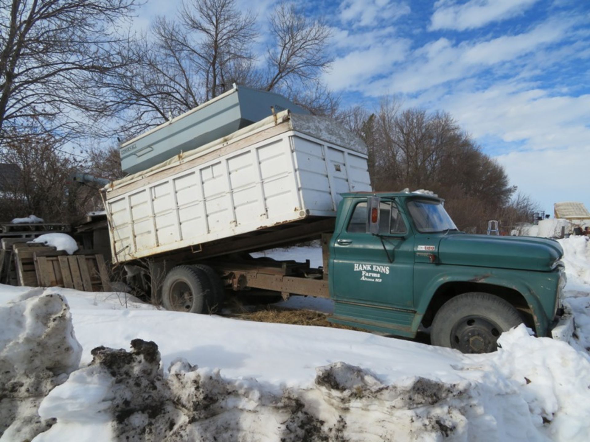 1965 Chev 60 3 ton truck - Image 2 of 2