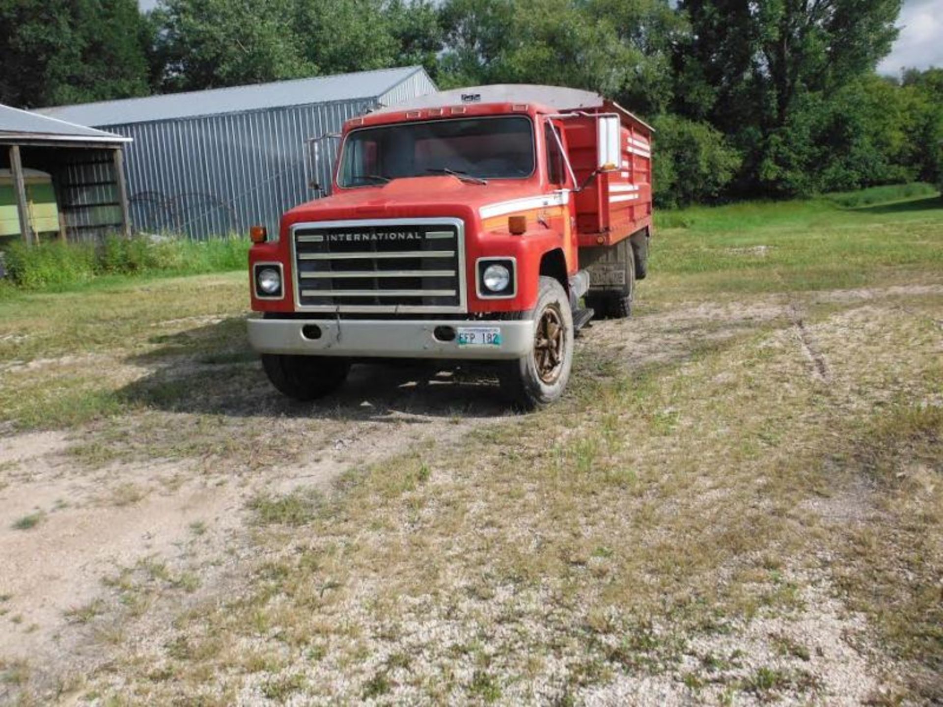 1980 IHC 1724 3 ton truck - Image 3 of 5