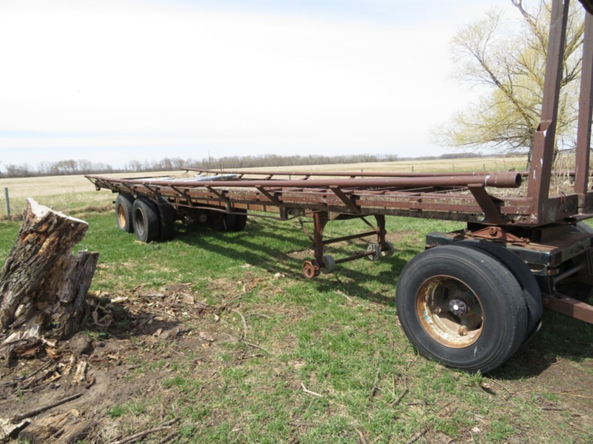 Large round bale trailer - Image 3 of 4