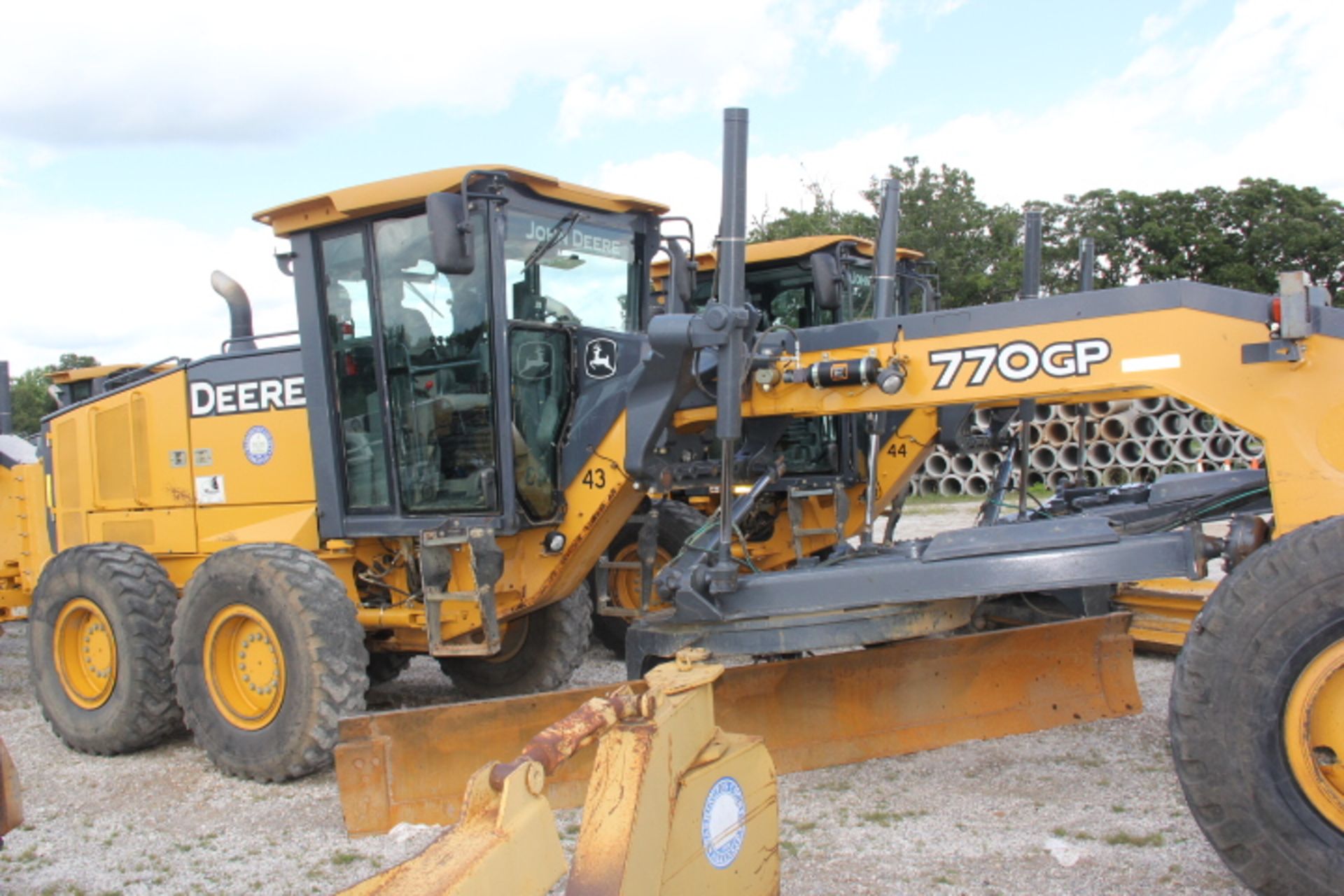 2011 JOHN DEERE 770GP MOTORGRADER - Image 3 of 5