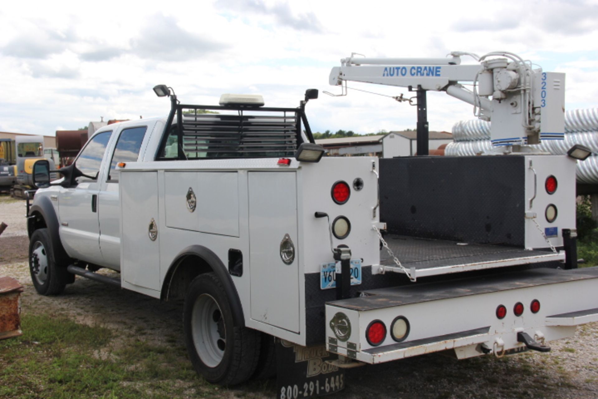 2005 Ford F-450 Power Stroke Diesel, Quad Cab Service Truck w/ crane, 54657 miles - Image 5 of 6