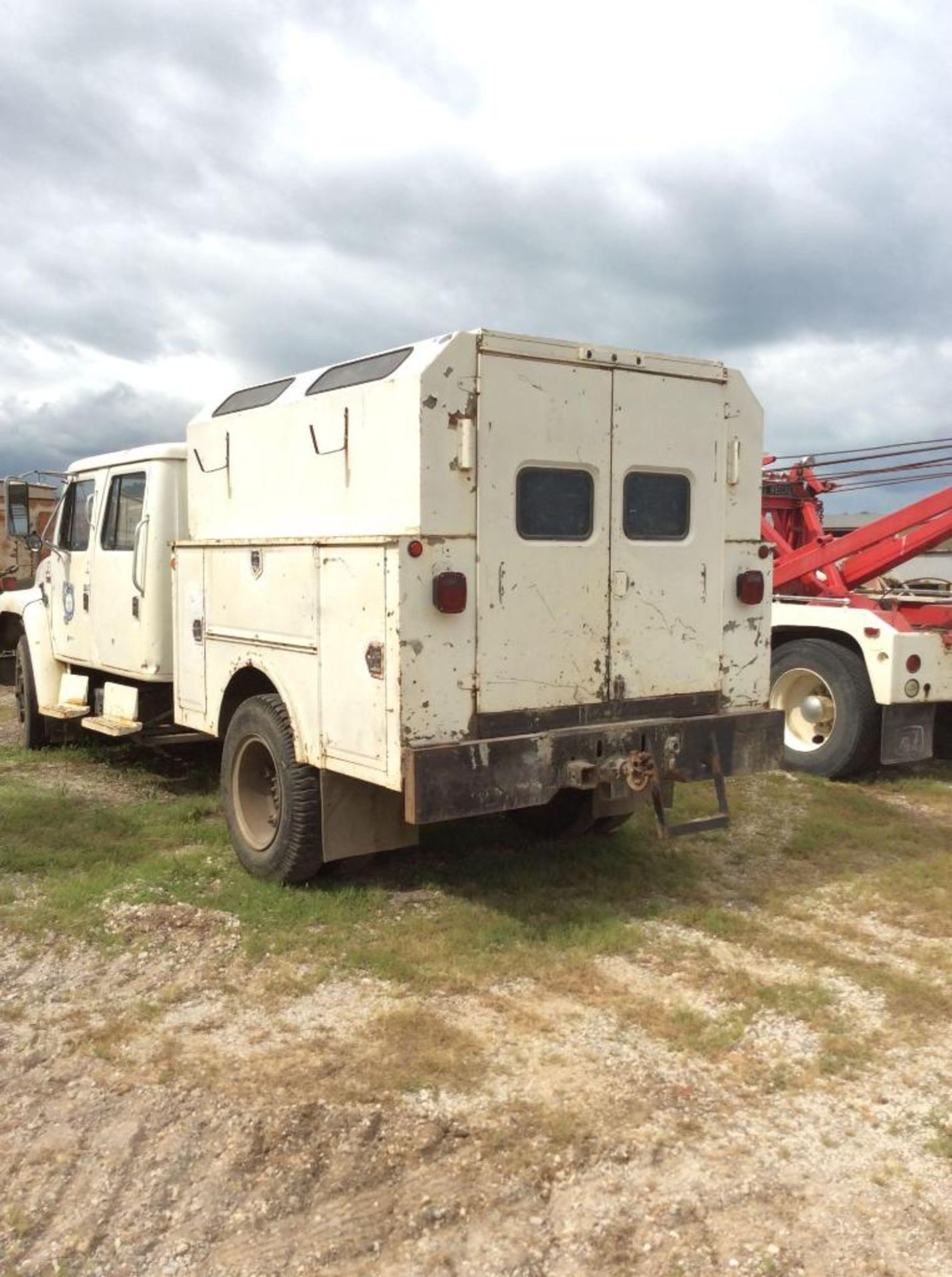 1986 S1700 international with utility box - Image 2 of 2