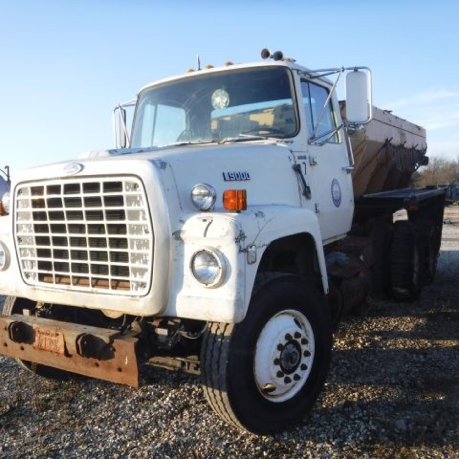 1987 FORD L9000 SPREADER DUMP TRUCK - Image 2 of 2