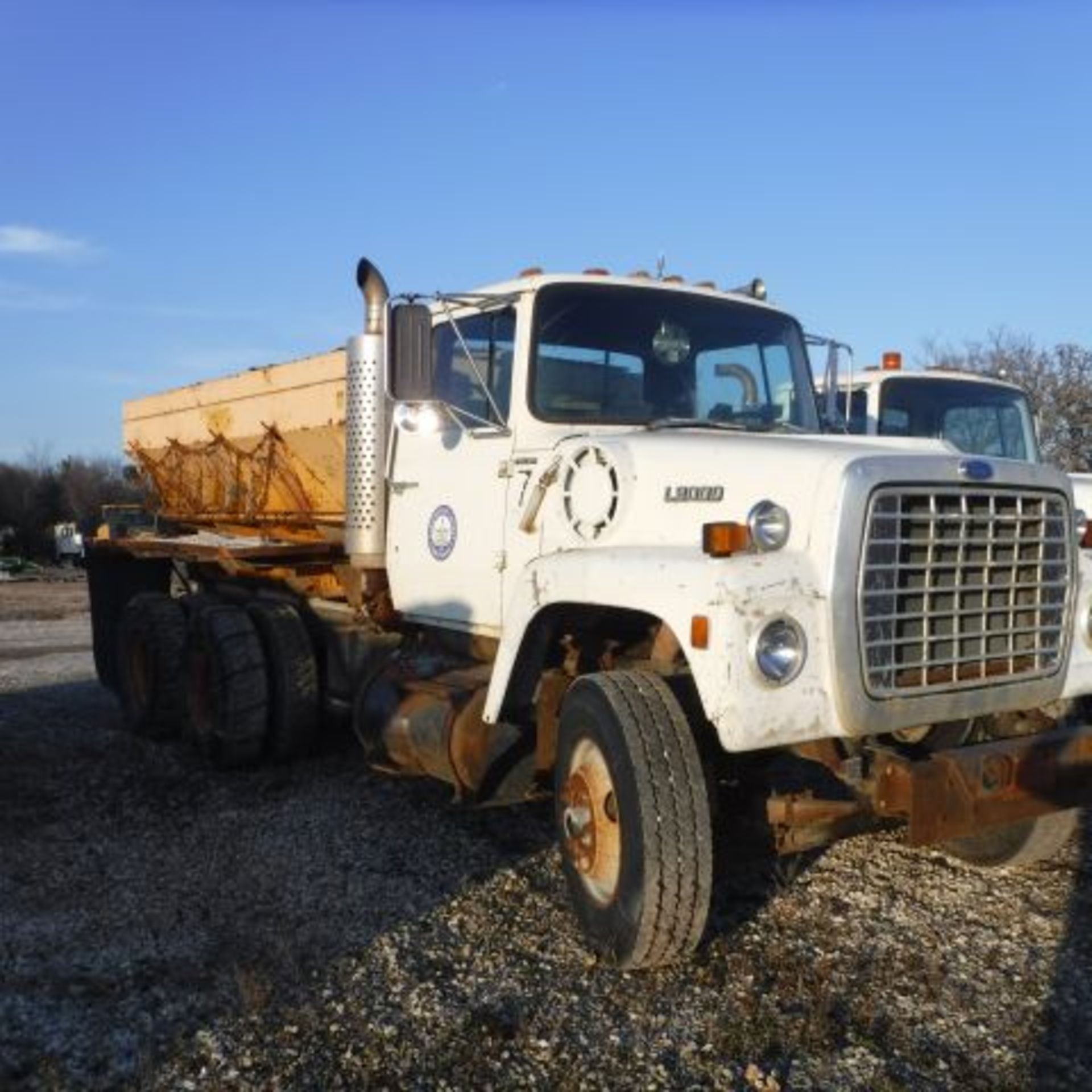 1987 FORD L9000 SPREADER DUMP TRUCK