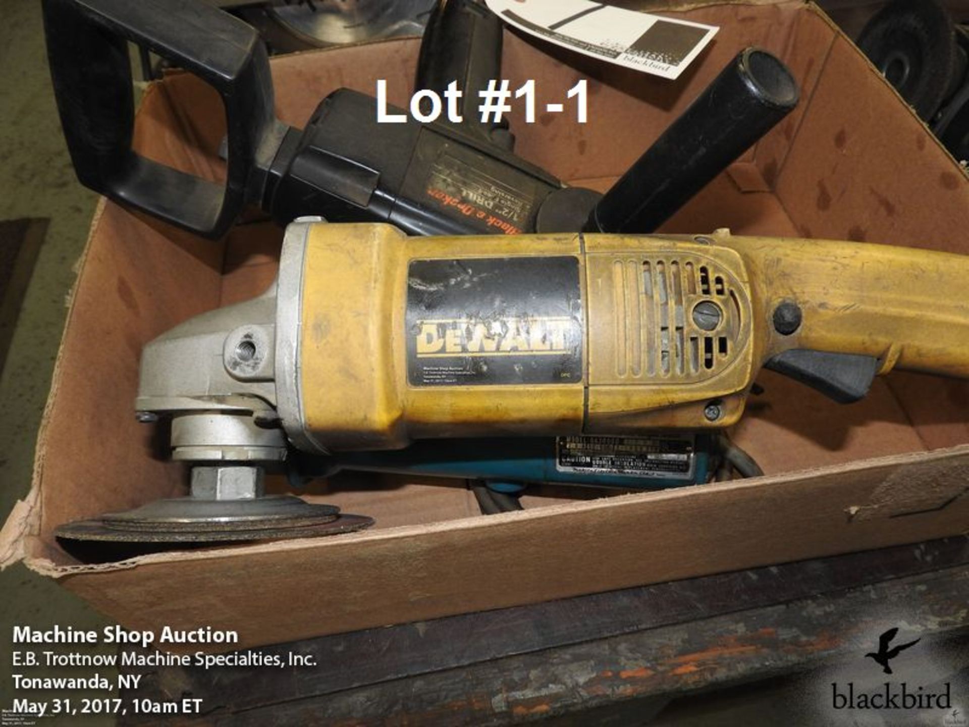 Lot- Dewalt angle grinder, Makita DA3000A angle drill a - Bild 2 aus 2