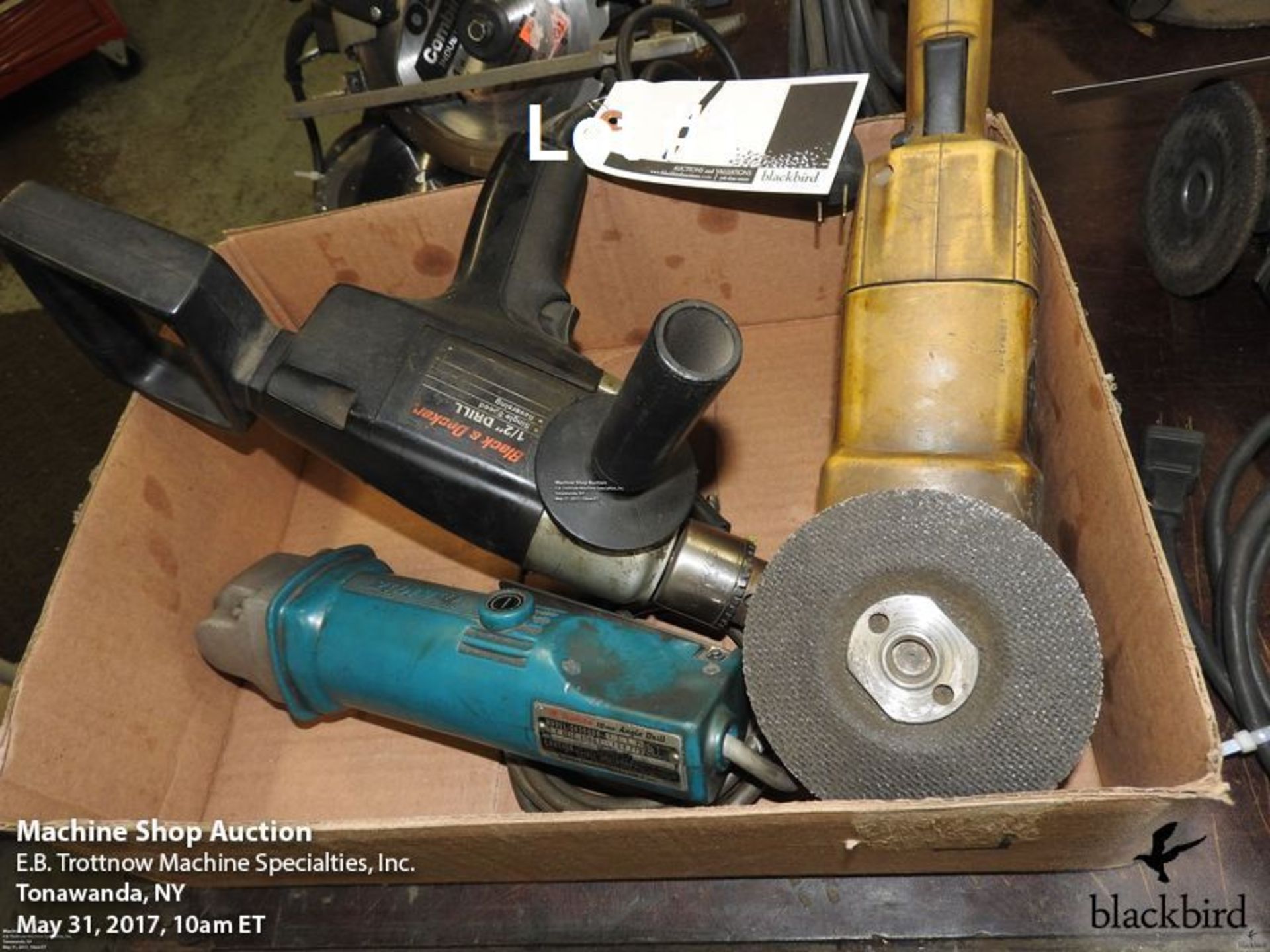 Lot- Dewalt angle grinder, Makita DA3000A angle drill a