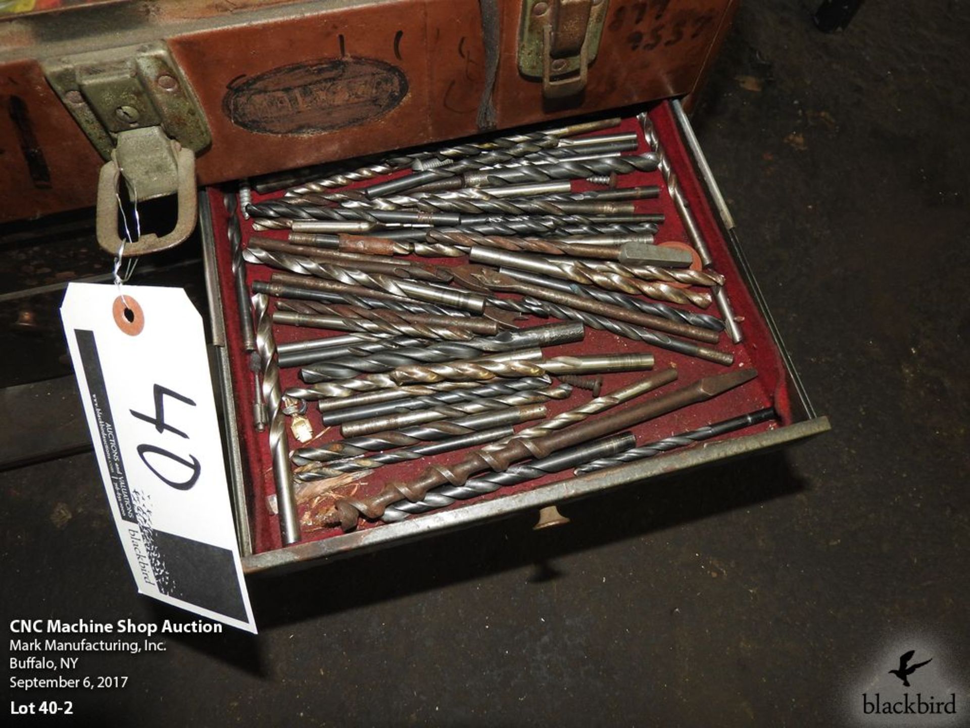 Steel tool box with tools - Image 3 of 3