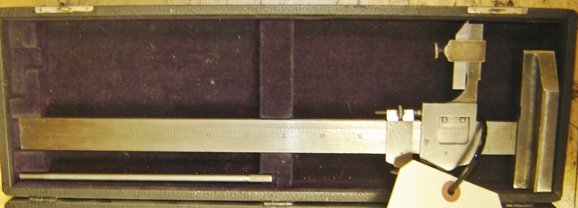 VERNIER HEIGHT GAGE W/CASE - Image 2 of 3