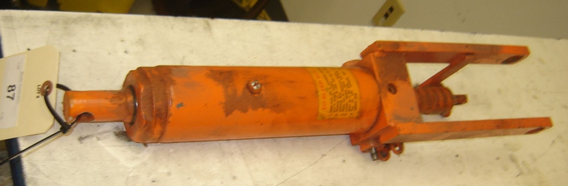 HYDRAULIC CYLINDER