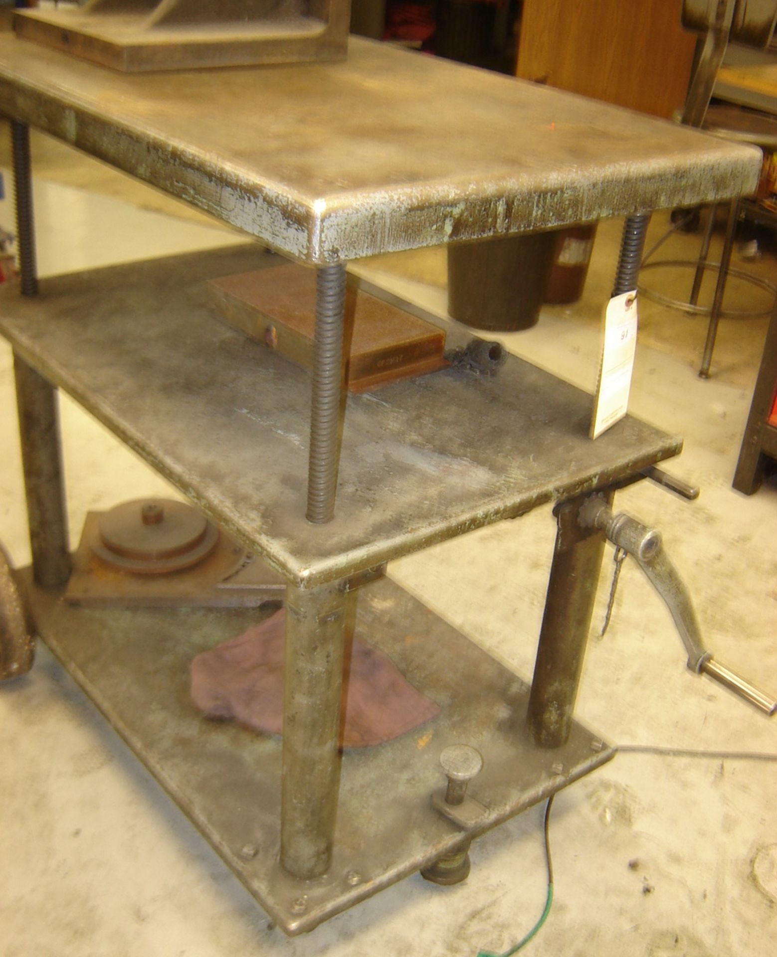 MANUAL PORTABLE DIE LIFT TABLE - Image 2 of 3