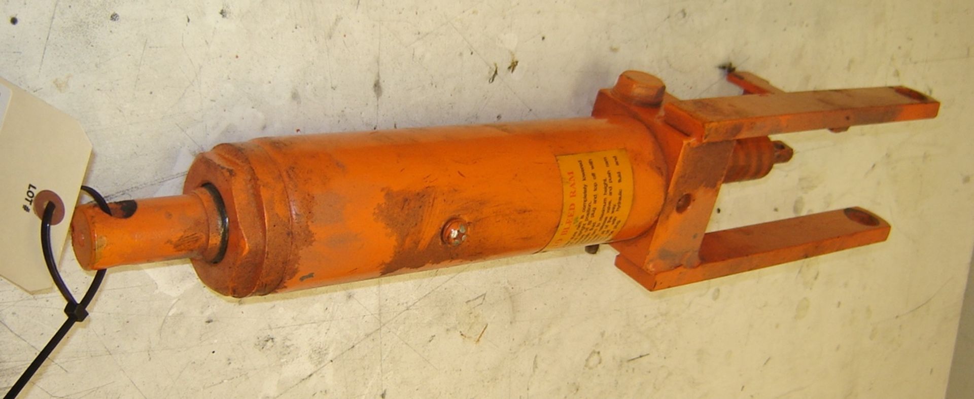 HYDRAULIC CYLINDER - Image 2 of 3