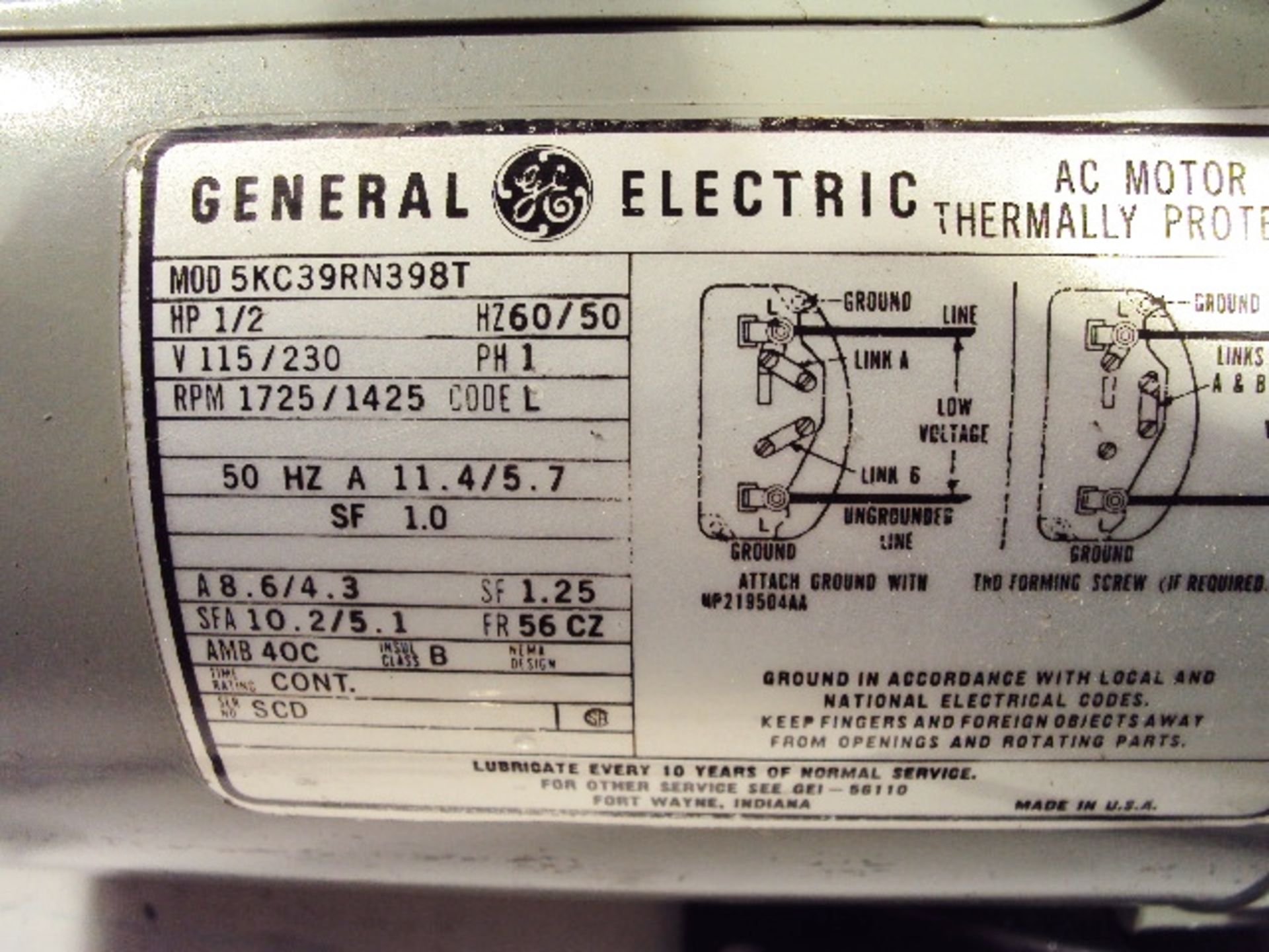 EDWARDS MODEL 8 HIGH VAC PUMP E2M8 - Image 2 of 5