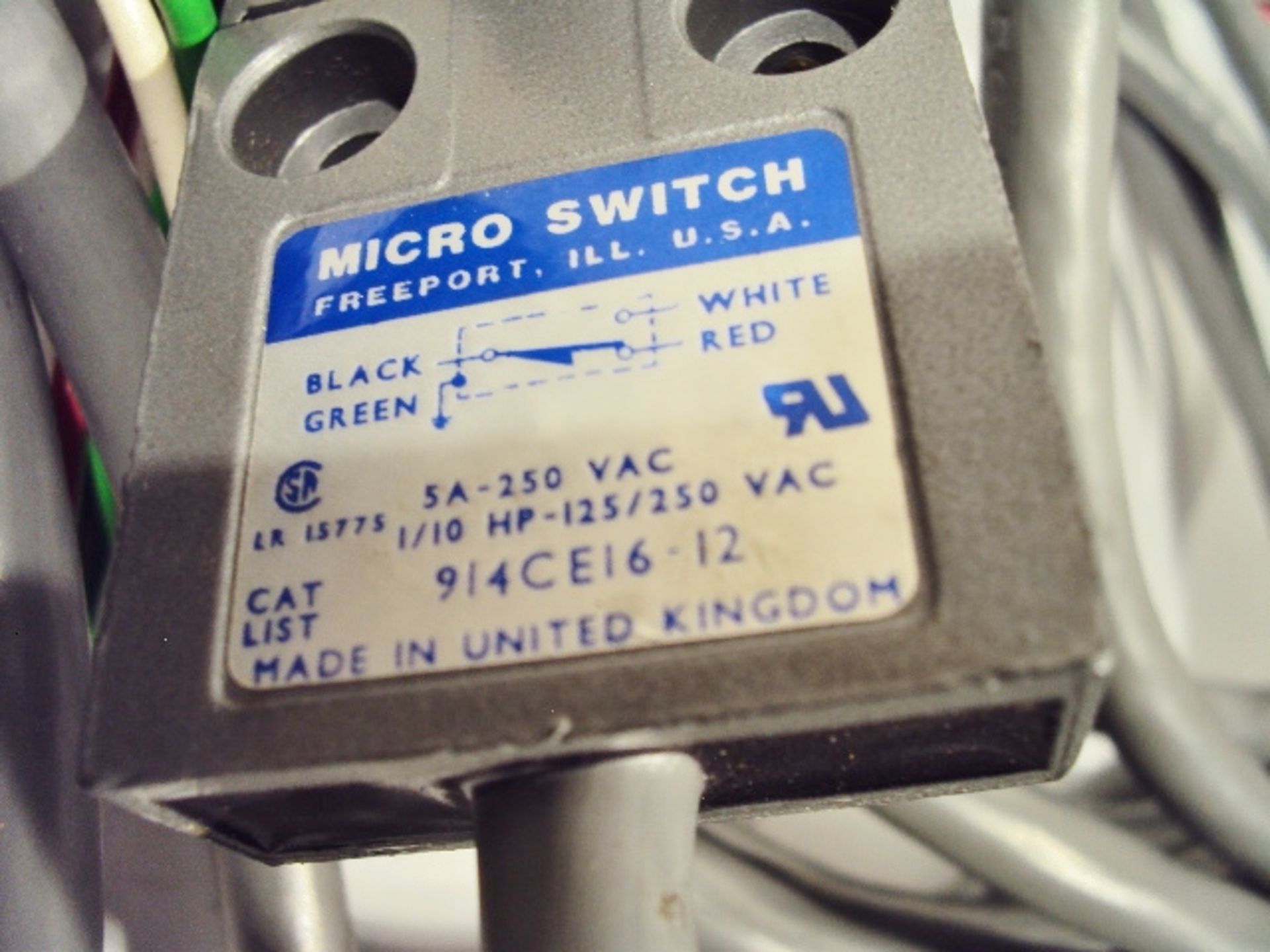 4-HONEYWELL 914CE16 MICROSWITCH LIMIT SWITCH - Image 3 of 4