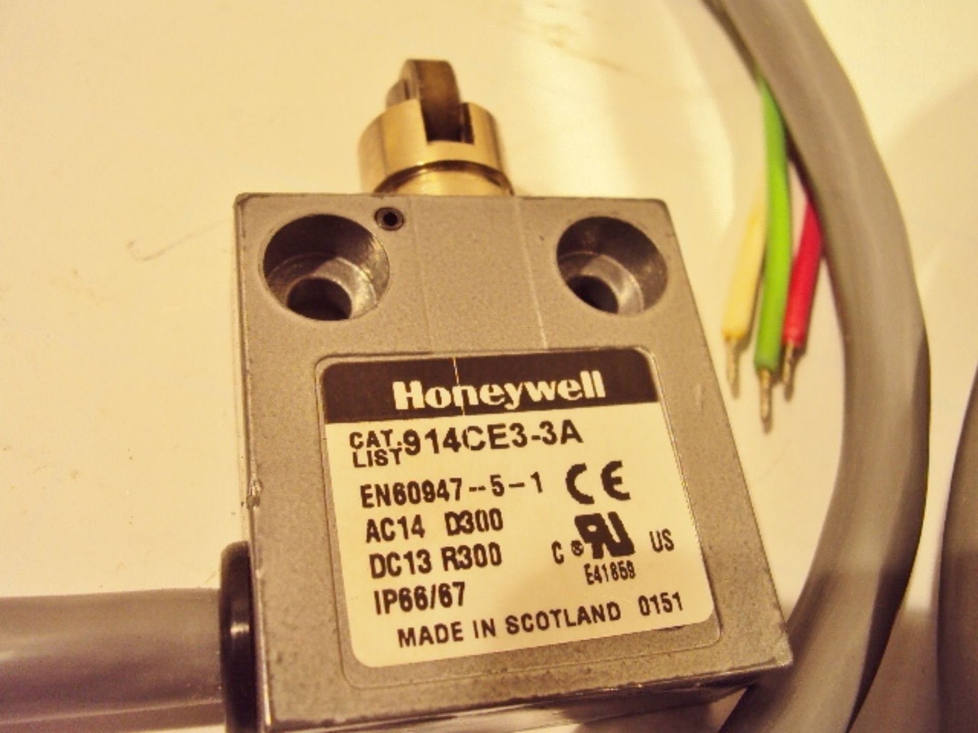 4-HONEYWELL 914CE16 MICROSWITCH LIMIT SWITCH - Image 4 of 4