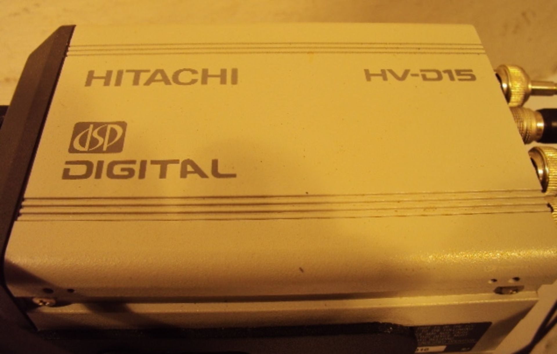 HITACHI HV-D15 DIGITAL CAMERA W/ TV LENS & MOUNT - Image 3 of 7