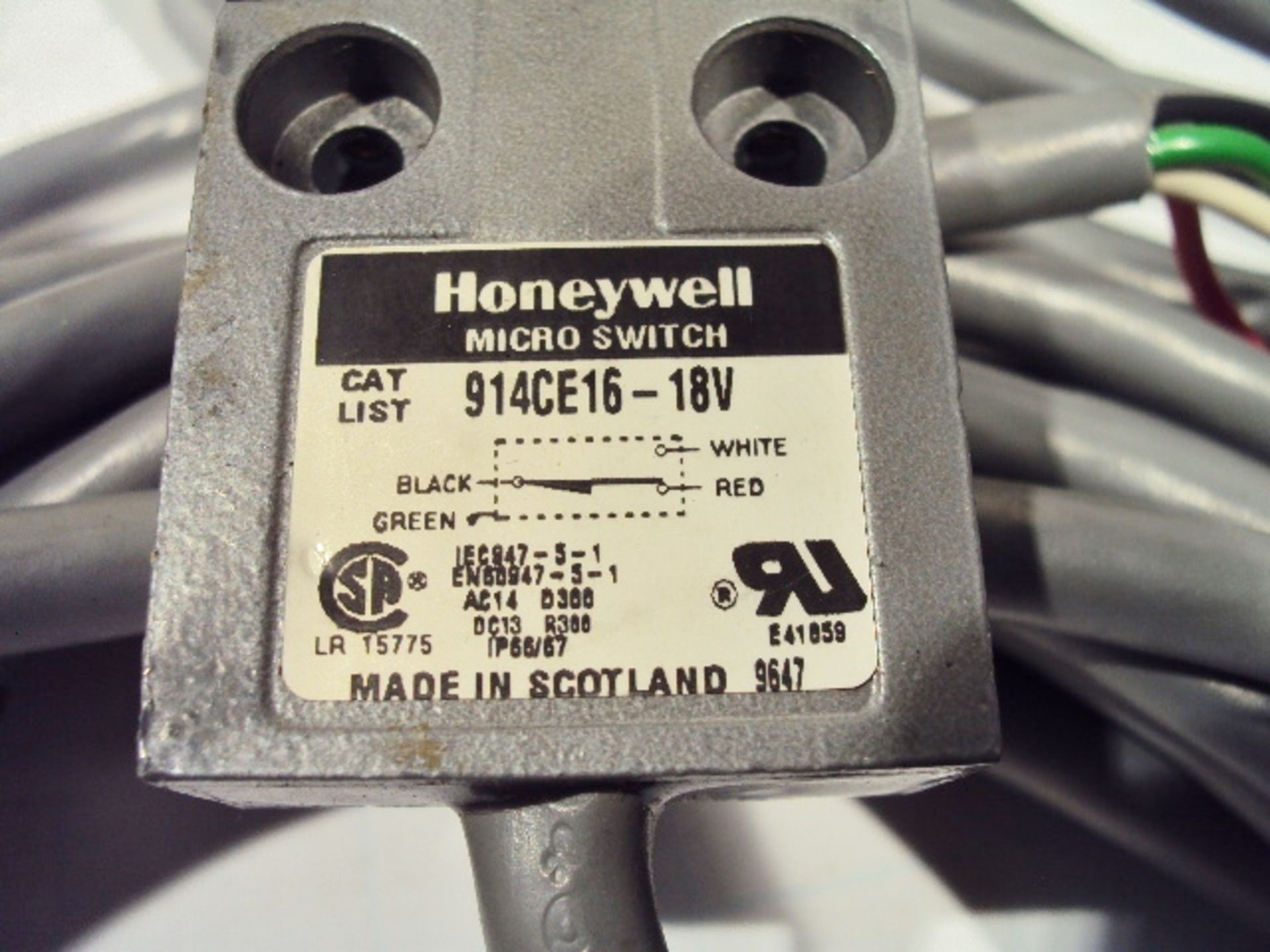 4-HONEYWELL 914CE16 MICROSWITCH LIMIT SWITCH - Image 2 of 4