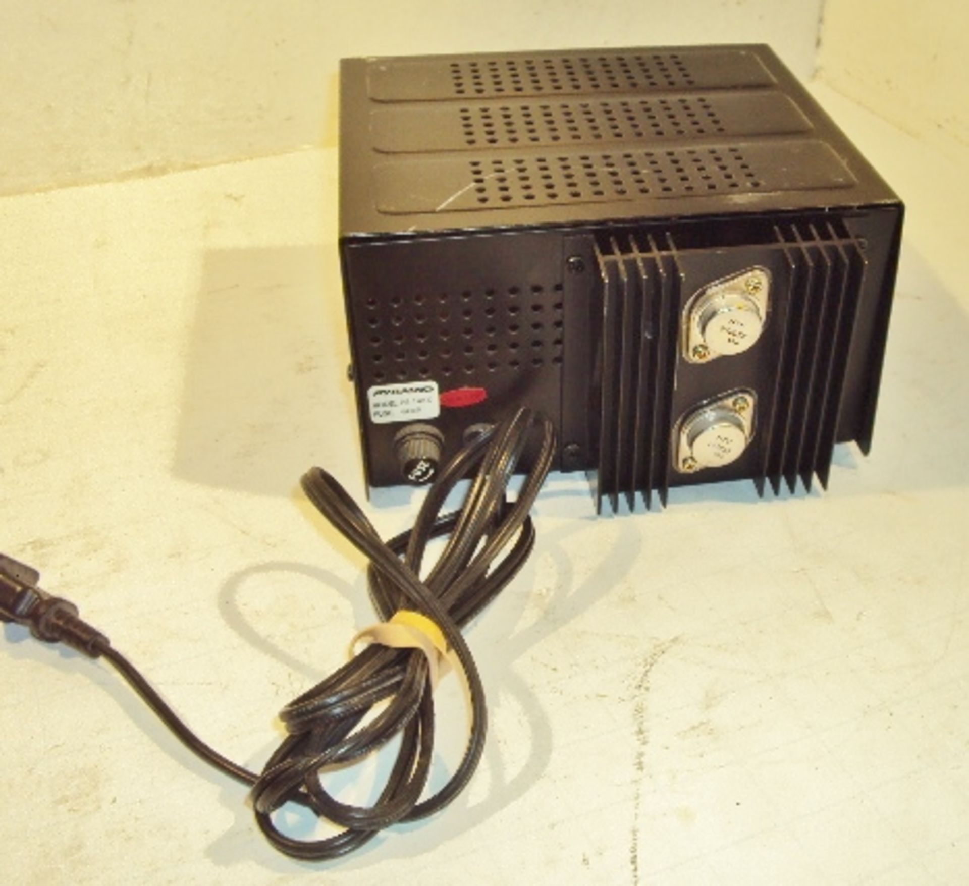 PYRAMID PS14KX 13.8 V REGULATED DC POWER SUPPLY - Image 3 of 4