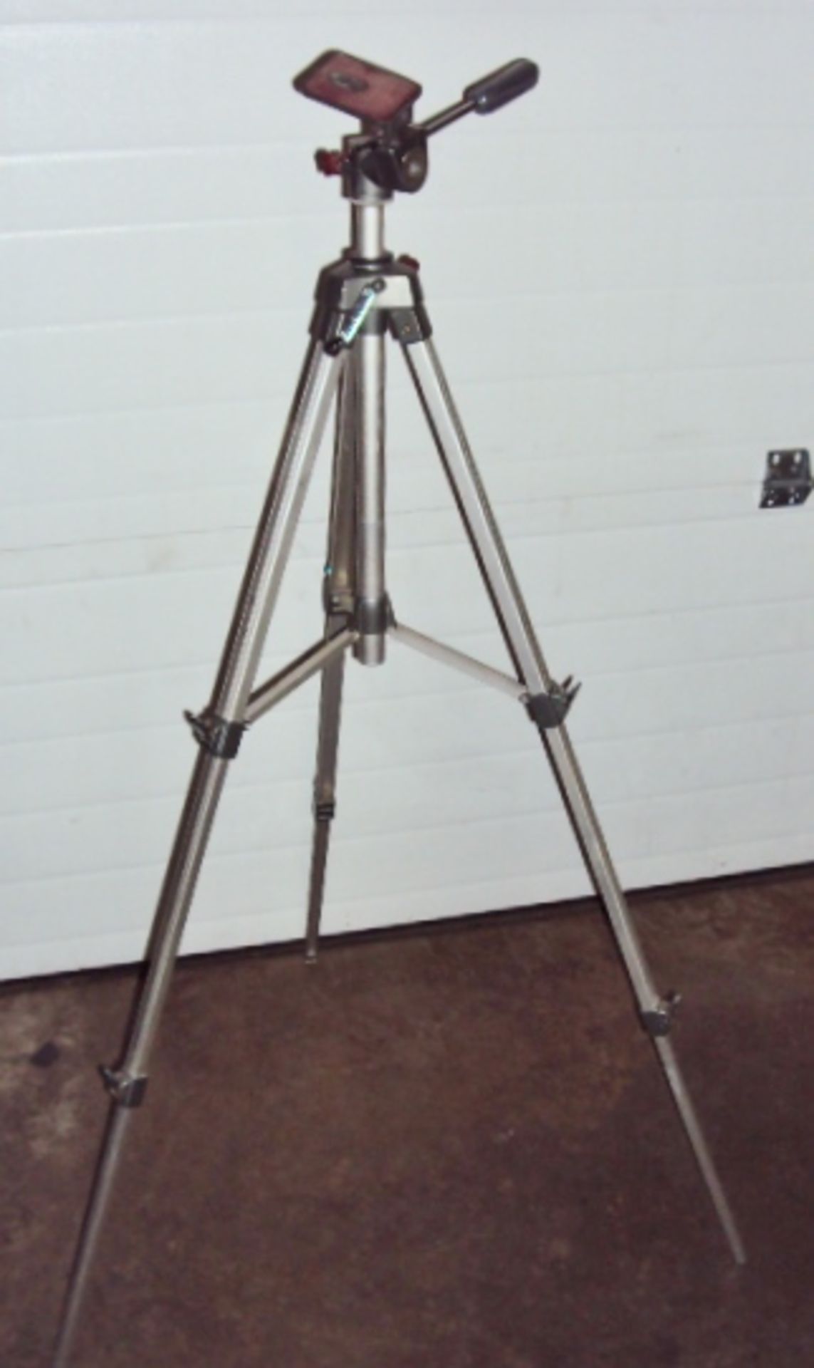 ARGUS GD-3500 CAMERA TRIPOD - Image 3 of 4