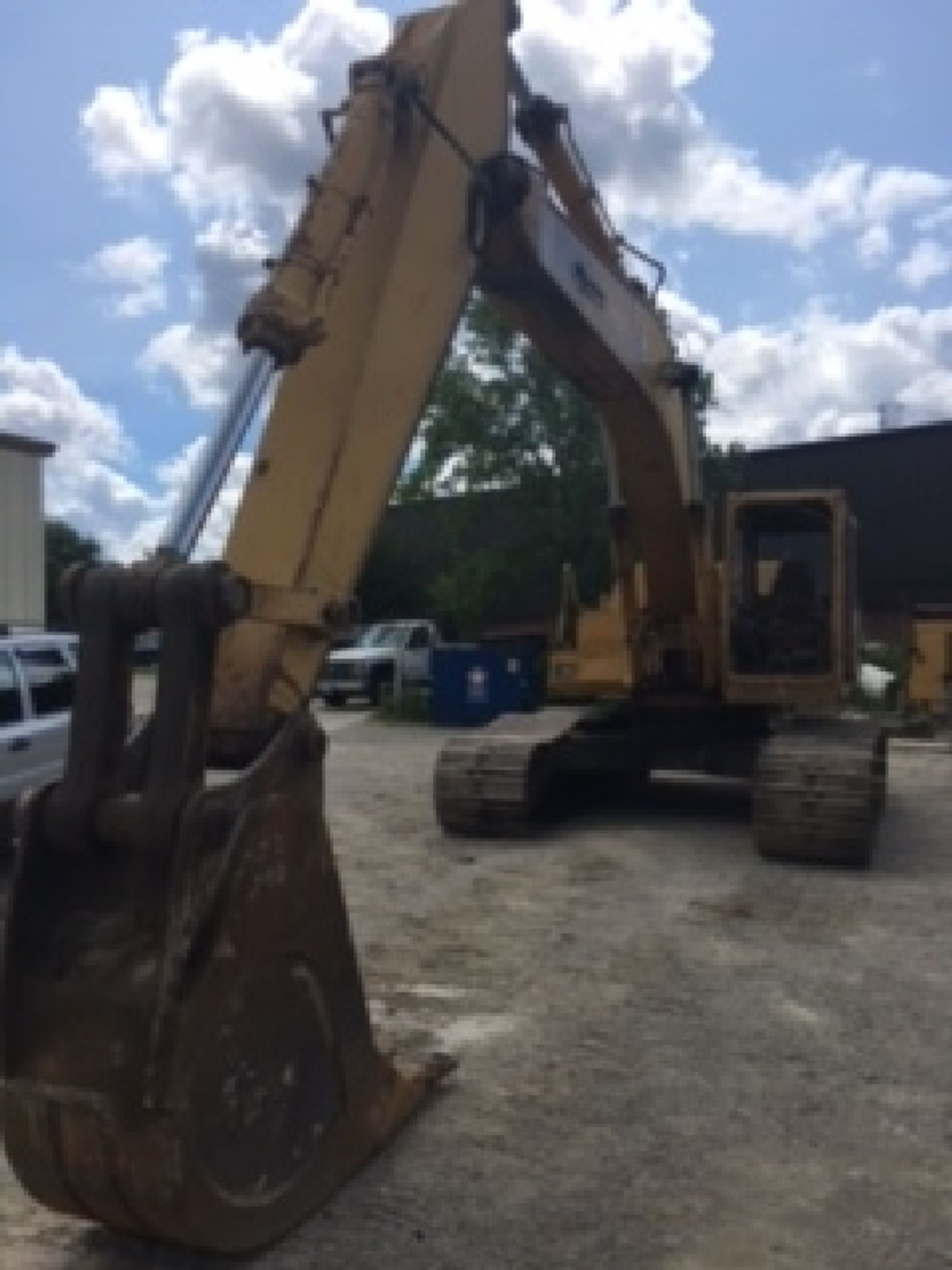 John Deere CK790D Excavator,ID#L007374, 9450 hours listed.Runs and sounds good.(bucket not included)