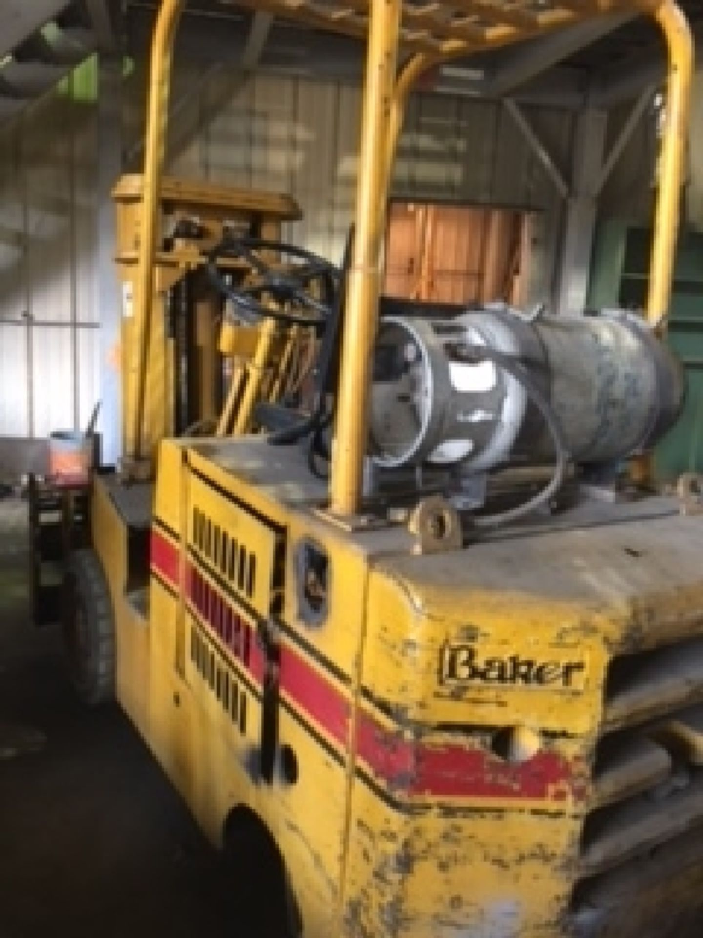 Baker Triple Mast LP forklift. (573 hours listed, meter not working?) - Image 3 of 3