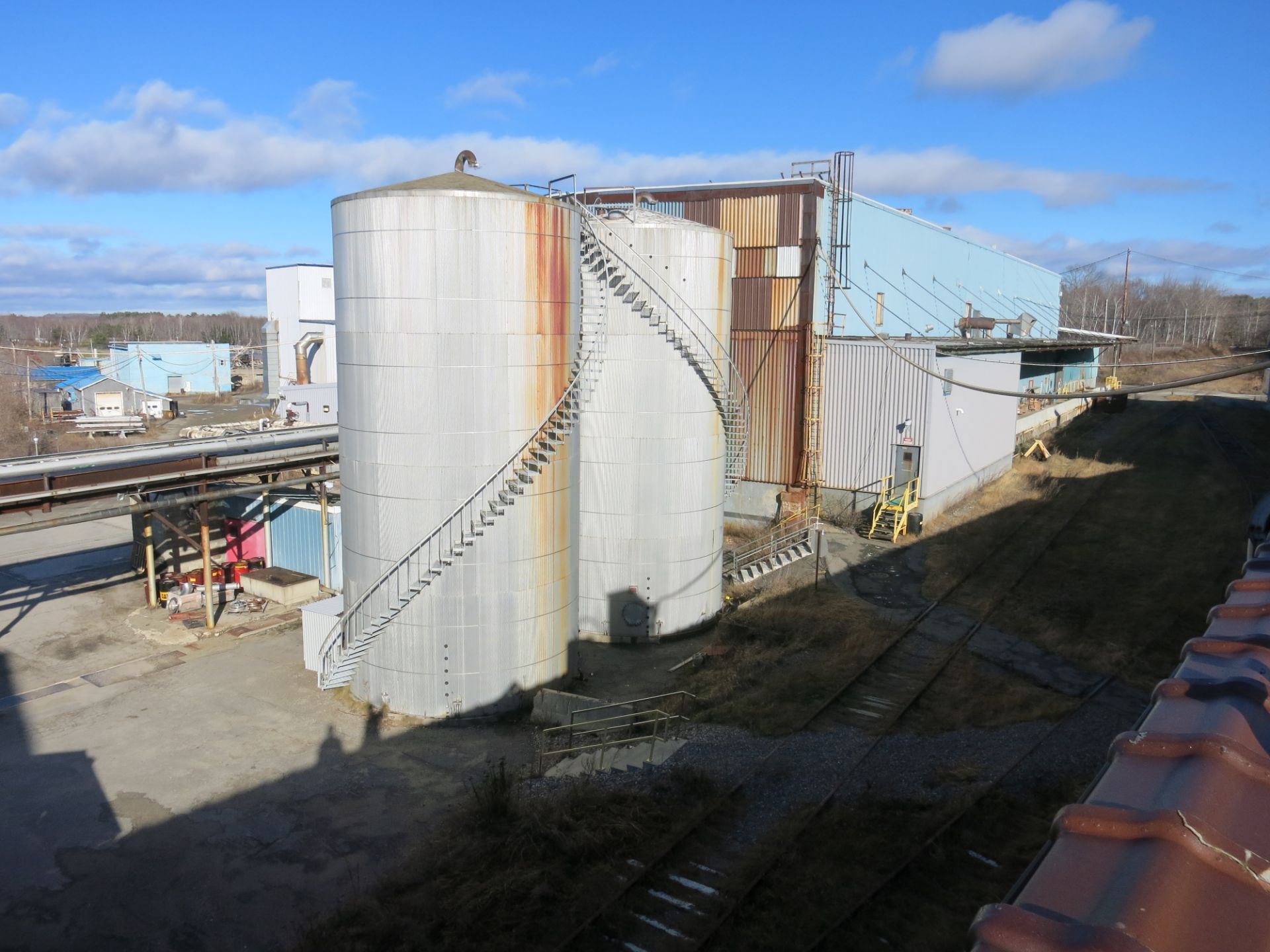 Fuel oil storage tank, mfg by Brown Minneapolis in 1988, 20' dia x 40' high, cs construction with