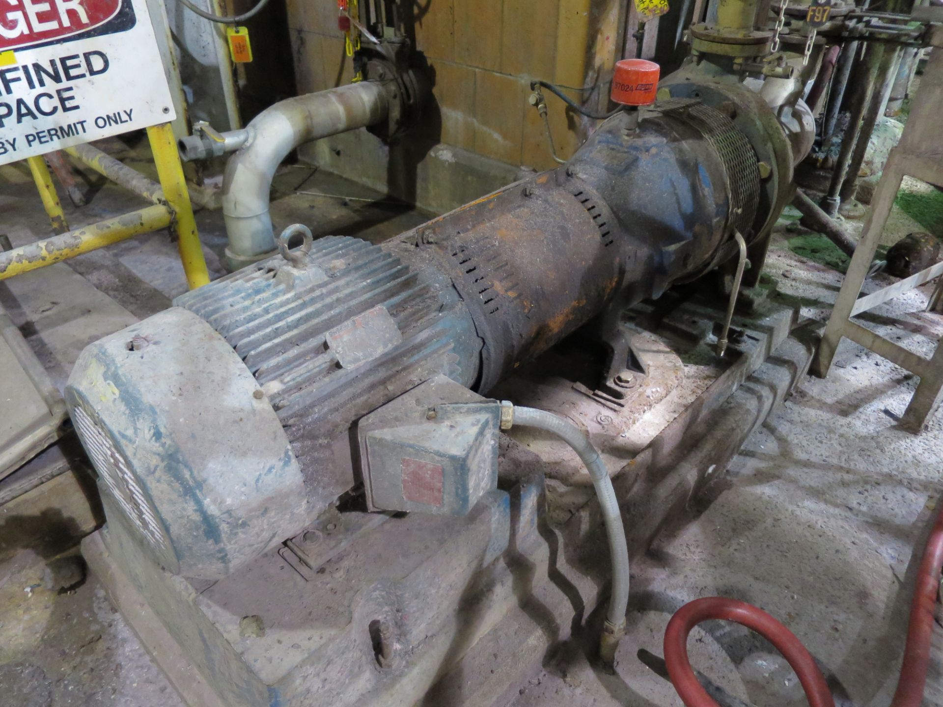 Refiner feed chest pump, Goulds, 3175, 3x6-1 (located on main production level in front of TM7),