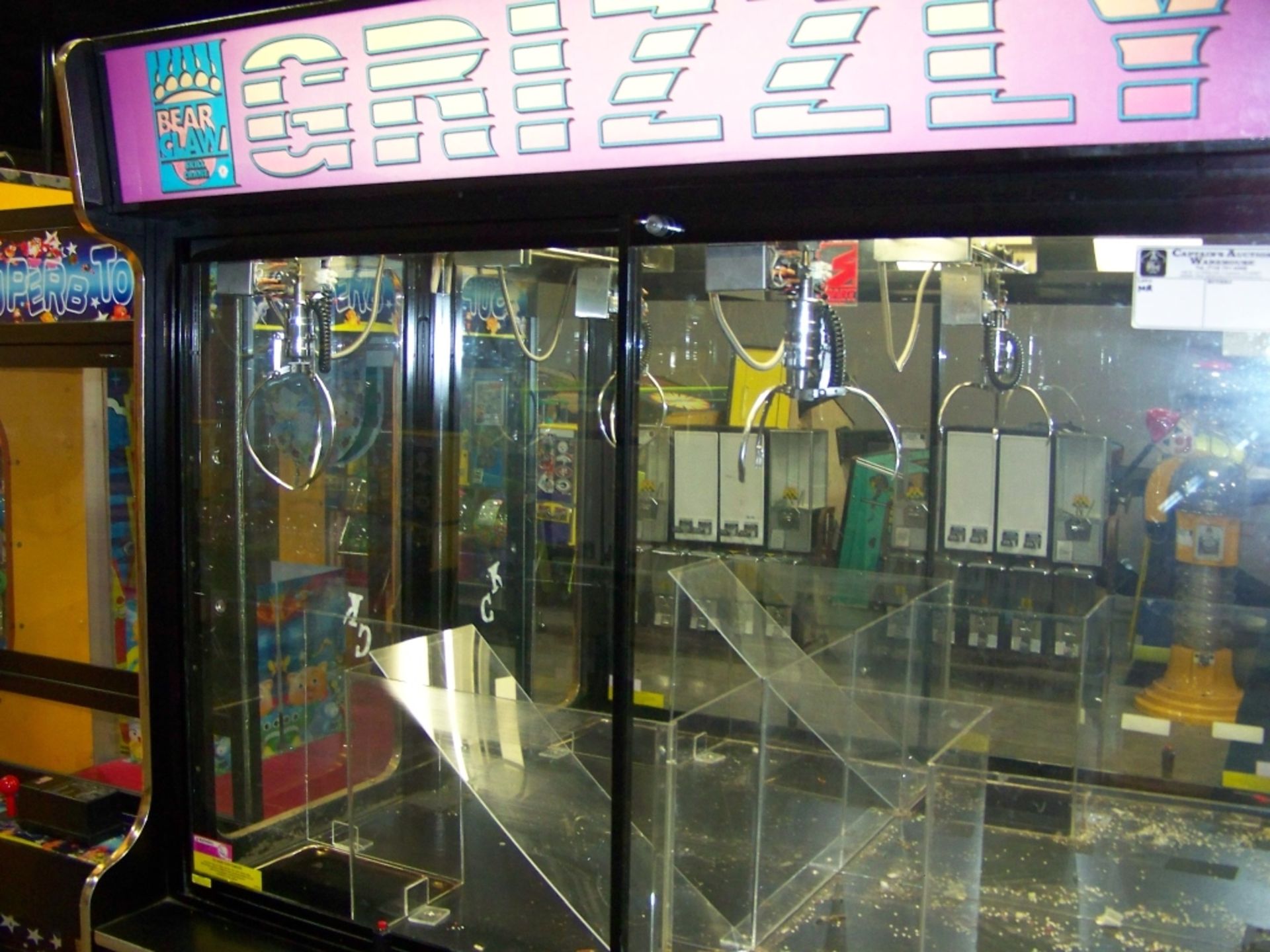 60" GRIZZLY DUAL PLUSH CLAW CRANE MACHINE SMART - Image 3 of 3