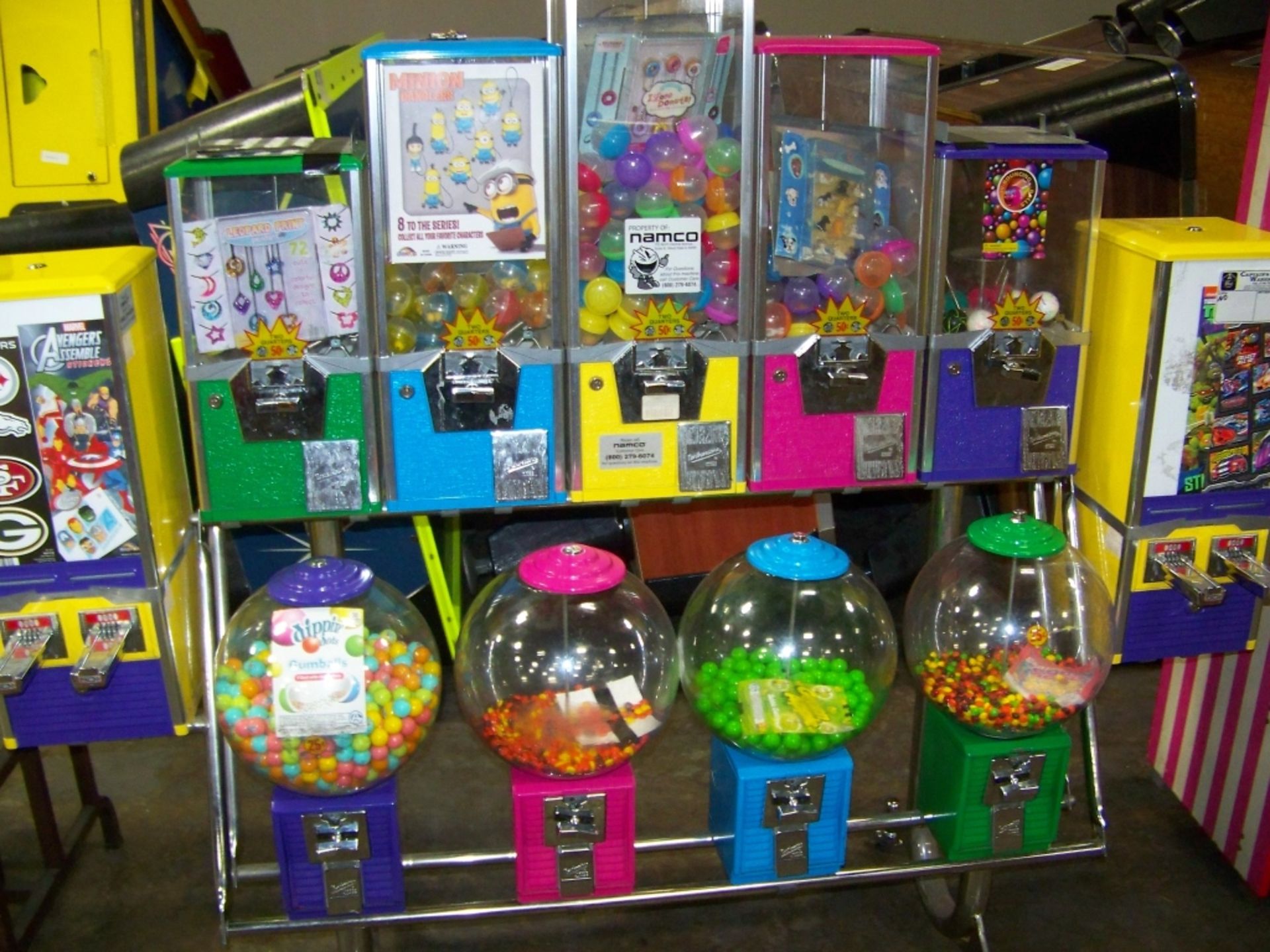 NORTHWESTERN COMBO CAPSULE CANDY VENDING RACK - Image 2 of 2