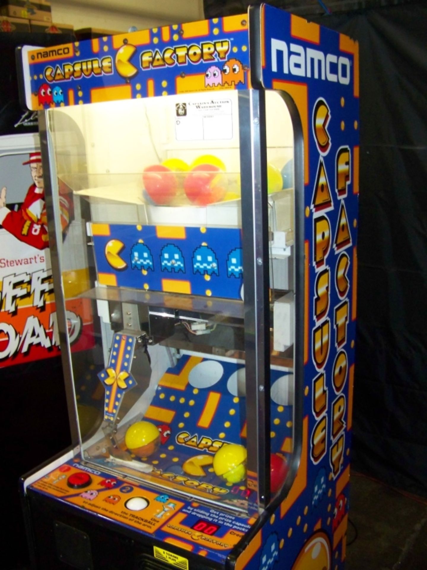 CAPSULE FACTORY 4"" PRIZE REDEMPTION GAME NAMCO - Image 5 of 6