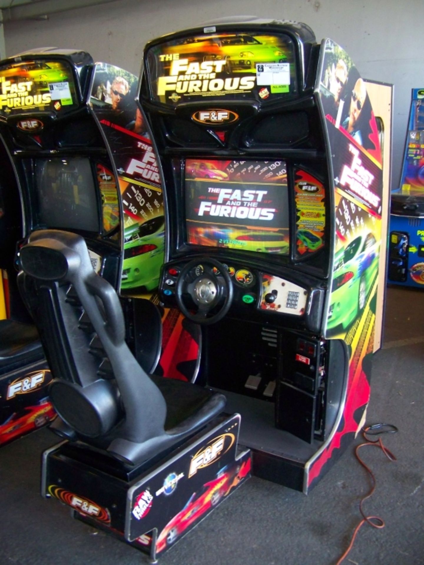 FAST & FURIOUS RACING ARCADE GAME - Image 2 of 4