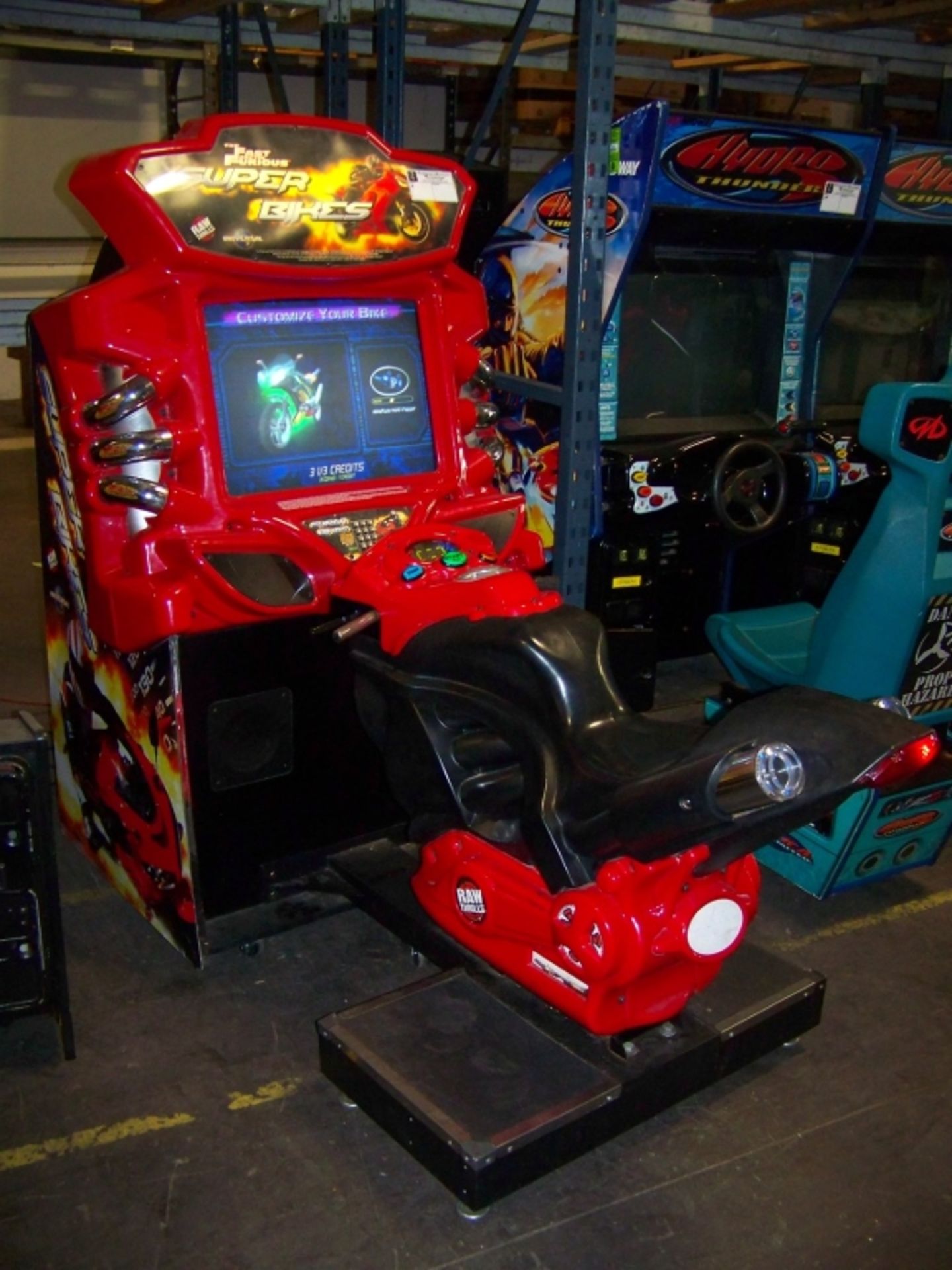 SUPER BIKES FAST AND FURIOUS ARCADE GAME RED CAB