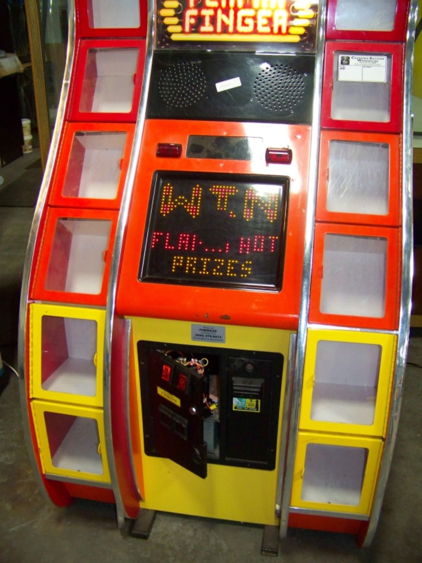 FLAMIN FINGER PRIZE REDEMPTION GAME NAMCO - Image 3 of 3