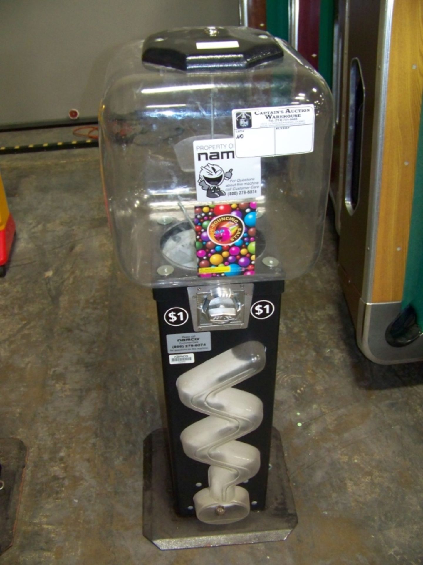 ZIGGY BULK VENDING SUPER BALL STAND OK MFG.