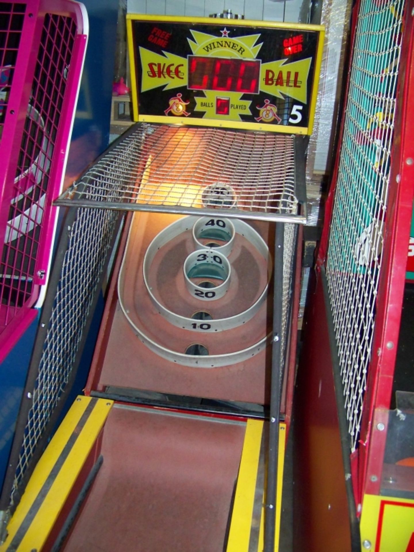 13' ALLEY ROLLER SKEEBALL REDEMPTION GAME - Image 4 of 4