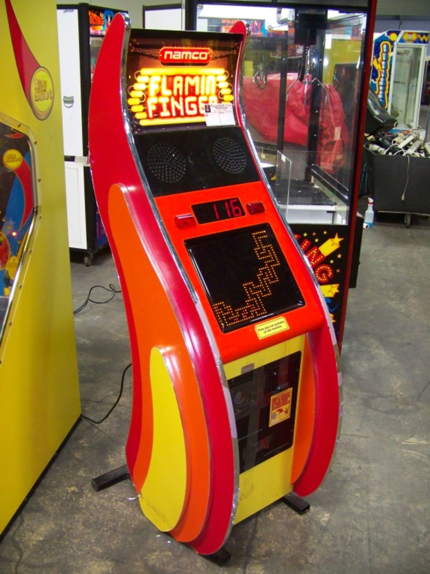 FLAMIN FINGER TICKET REDEMPTION GAME NAMCO