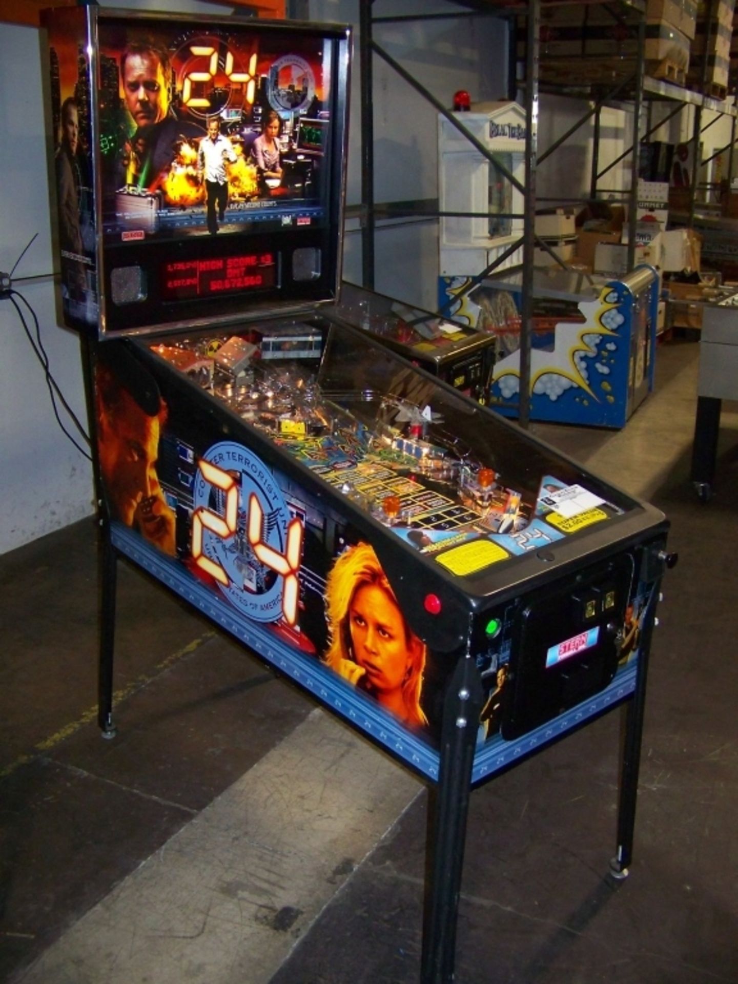 24 PINBALL MACHINE STERN 2009 CLEAN CONDITION