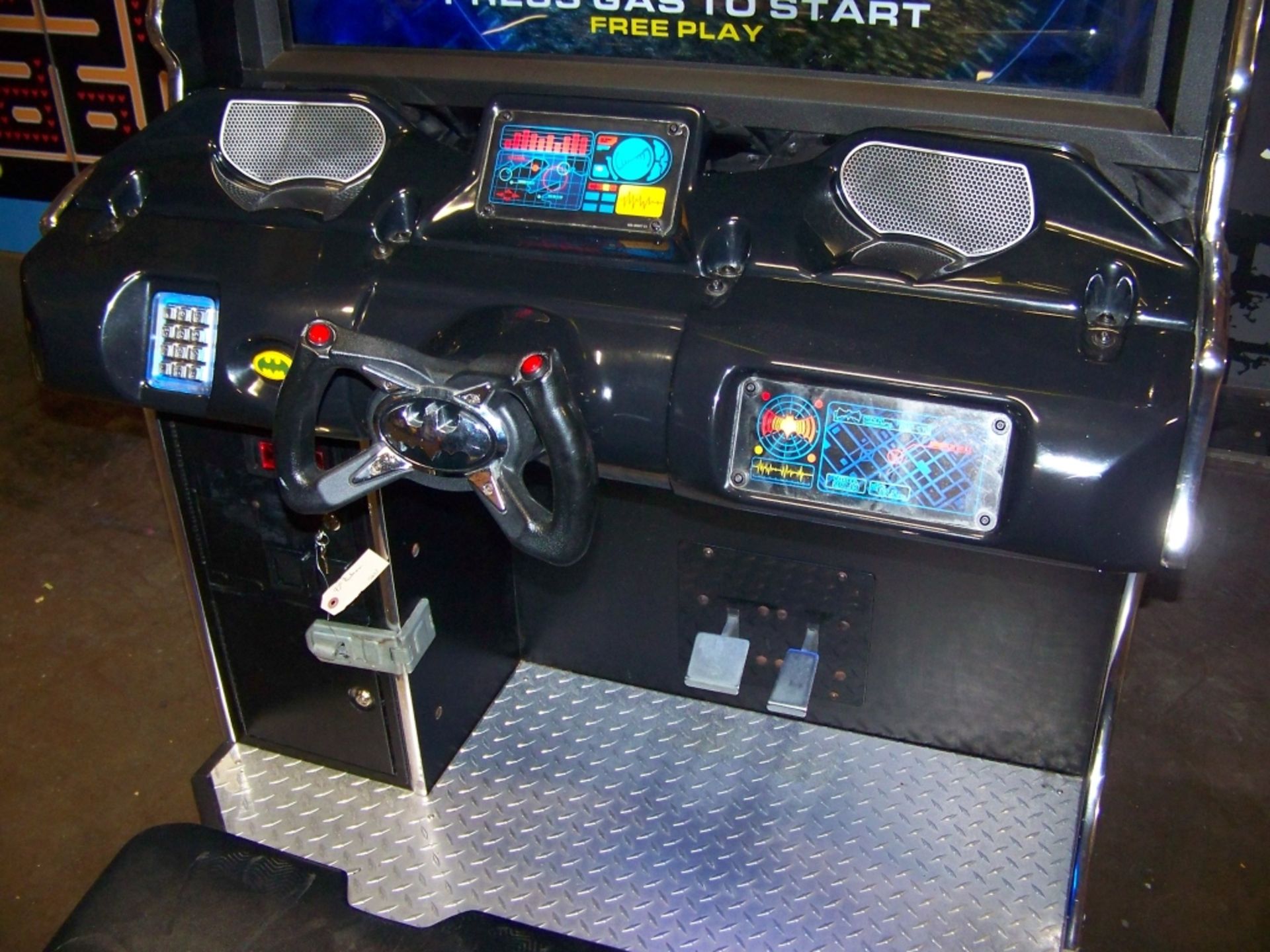 BATMAN ACTION HERO DRIVER ARCADE GAME RAW THRILLS - Image 4 of 13