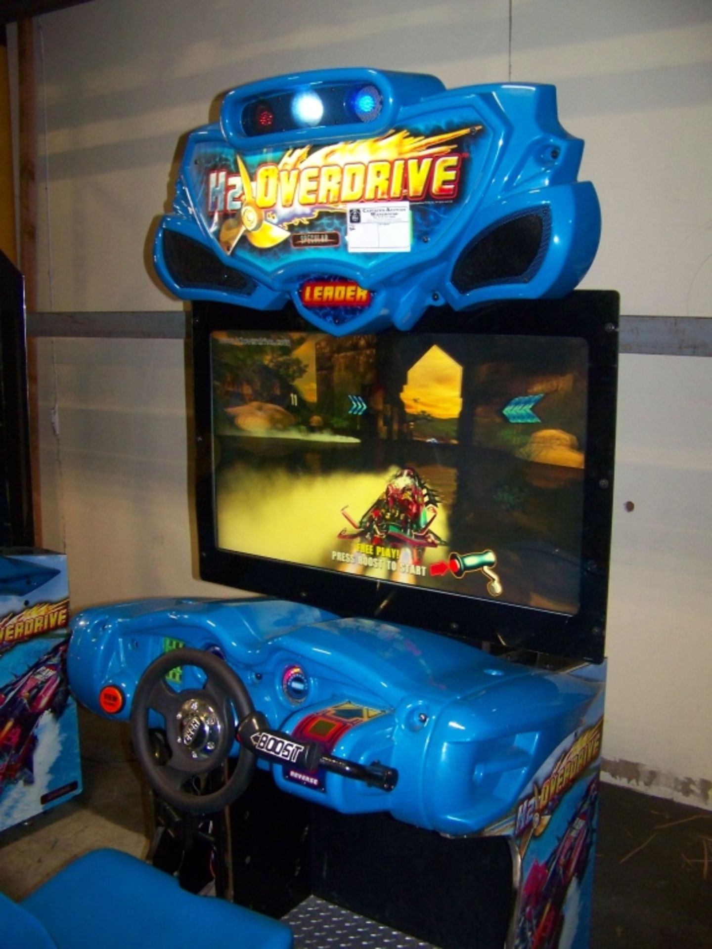 H2 OVERDRIVE 42"" LCD RACING ARCADE RAW THRILLS - Image 2 of 5